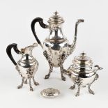 A coffee pot, milk jug and sugar pot, added a snuff box. Silver, 1800. Gross weight: 2180g. (D:12 x