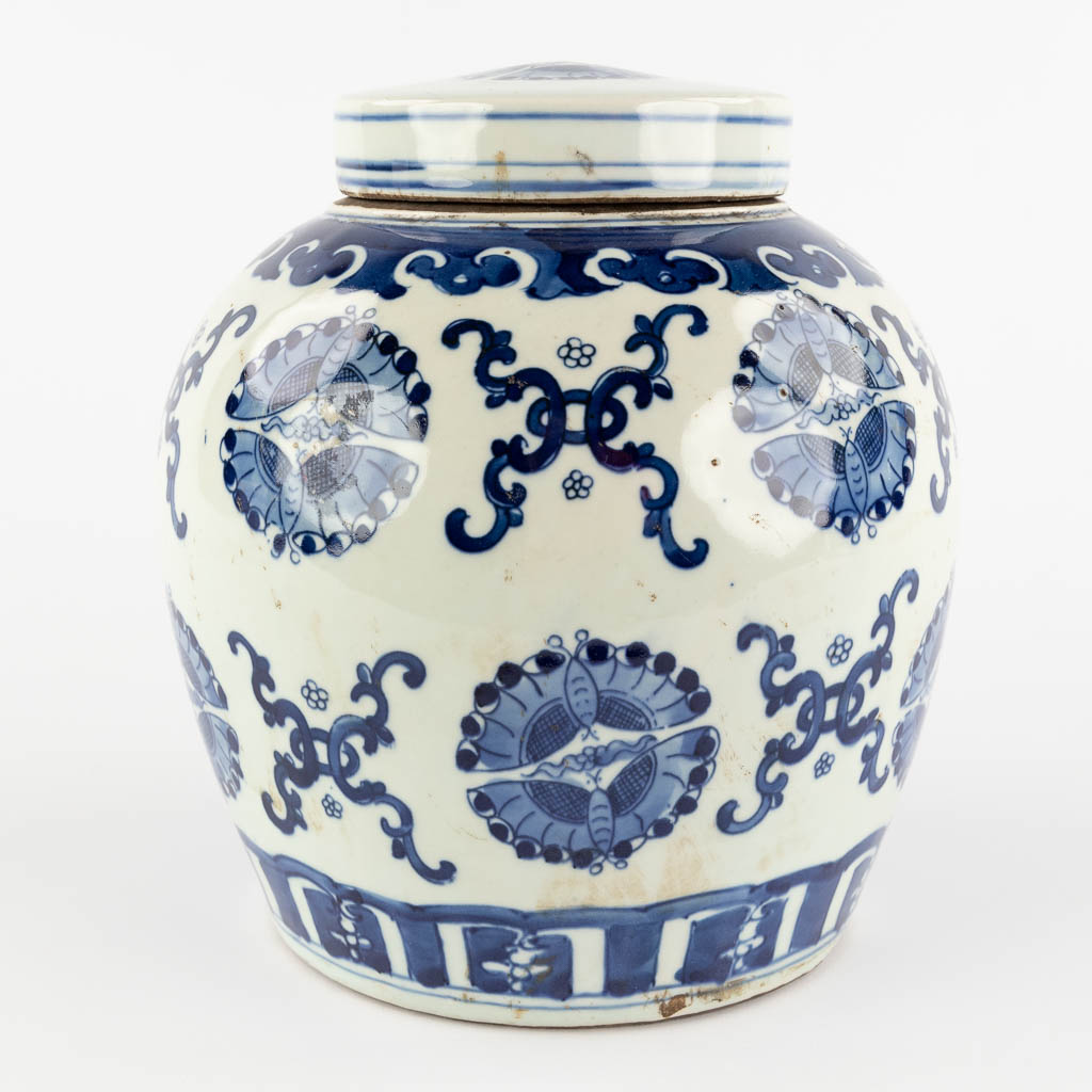 A Chinese ginger jar, decorated with butterflies, export porcelain for the Middle Eastern market. 19 - Image 4 of 12