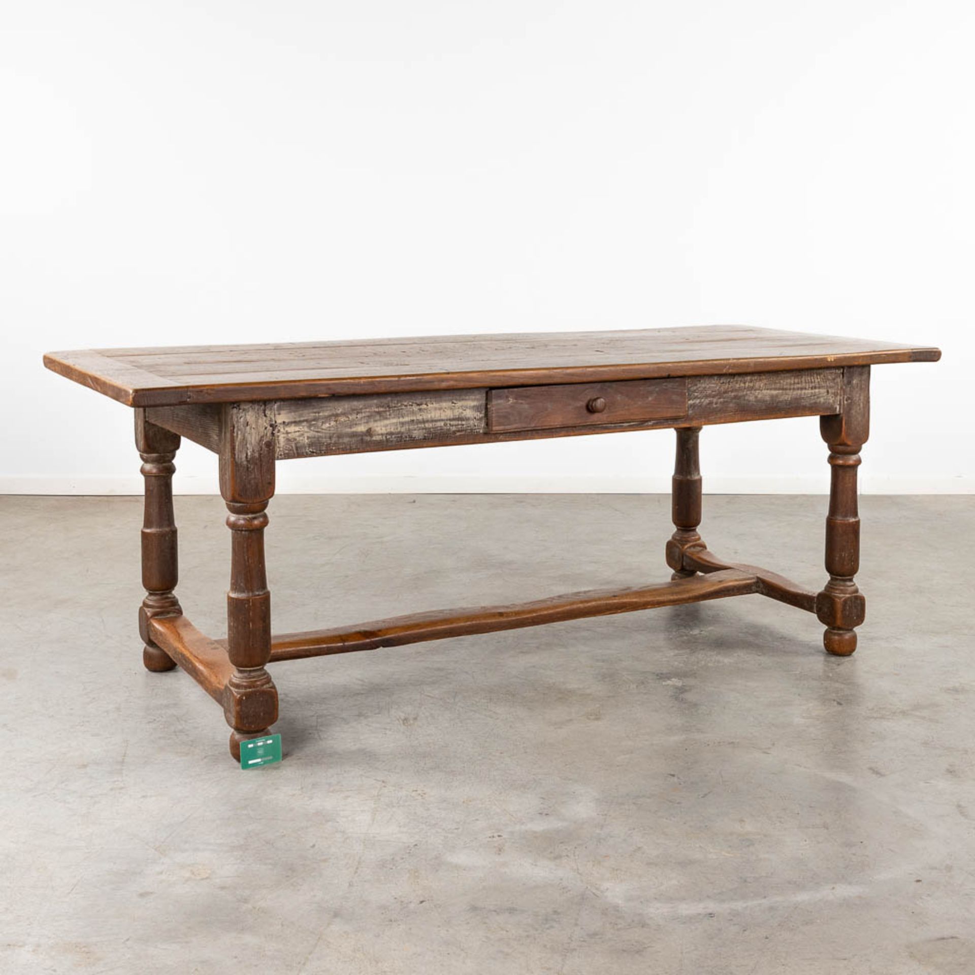 An antique farmer's table, oak, 19th C. (D:86 x W:198,5 x H:76 cm) - Image 2 of 12