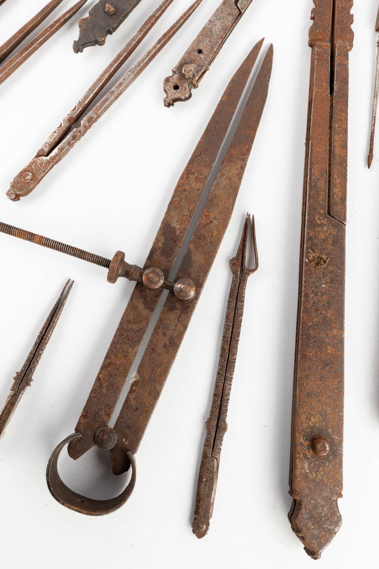 A large collection of 14 Ottoman steel measuring and marking devices and astronomy, Islamic arts. Ot - Bild 5 aus 7