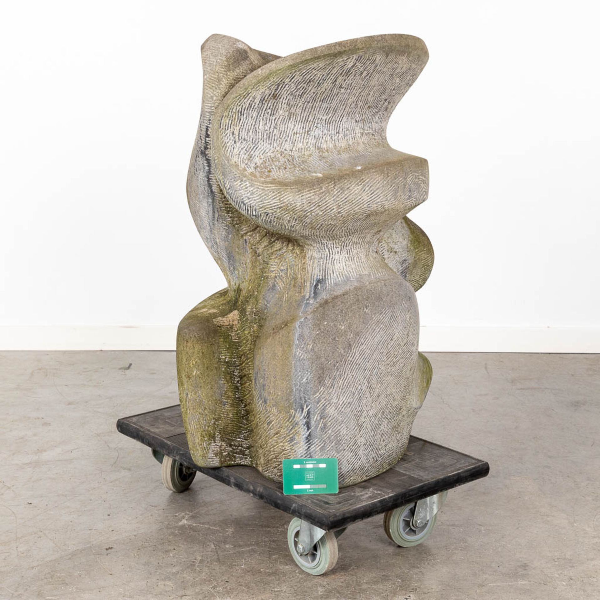 Jef INNEGRAVE (1936) 'Fountain' a Belgian Bluestone sculpture (H:70 x D:40 cm) - Image 2 of 10