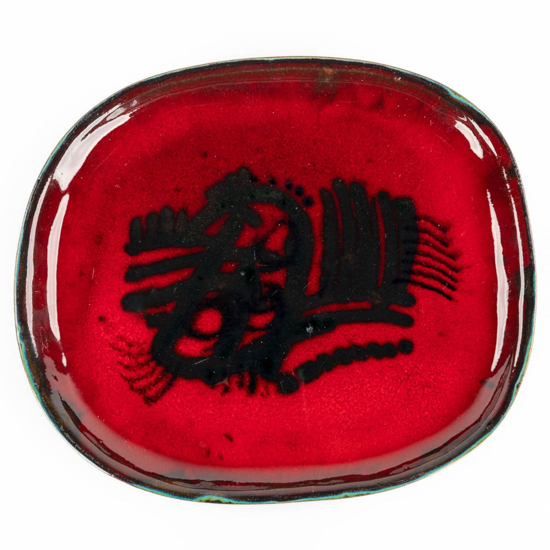Jan COBBAERT (1909-1995) 'Bowl' Red glazed ceramics. (D:23 x W:27 x H:2 cm) - Image 8 of 9