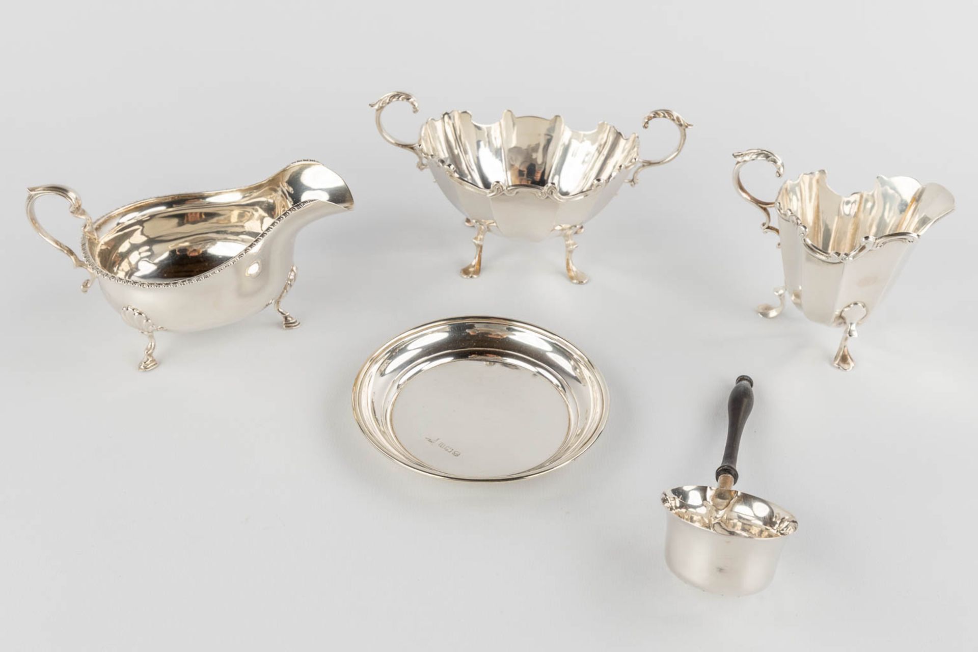 Large collection of silver items, Mostly England. 19th C. Total gross weight: 2915g. (W:22 x H:14 cm - Bild 12 aus 30