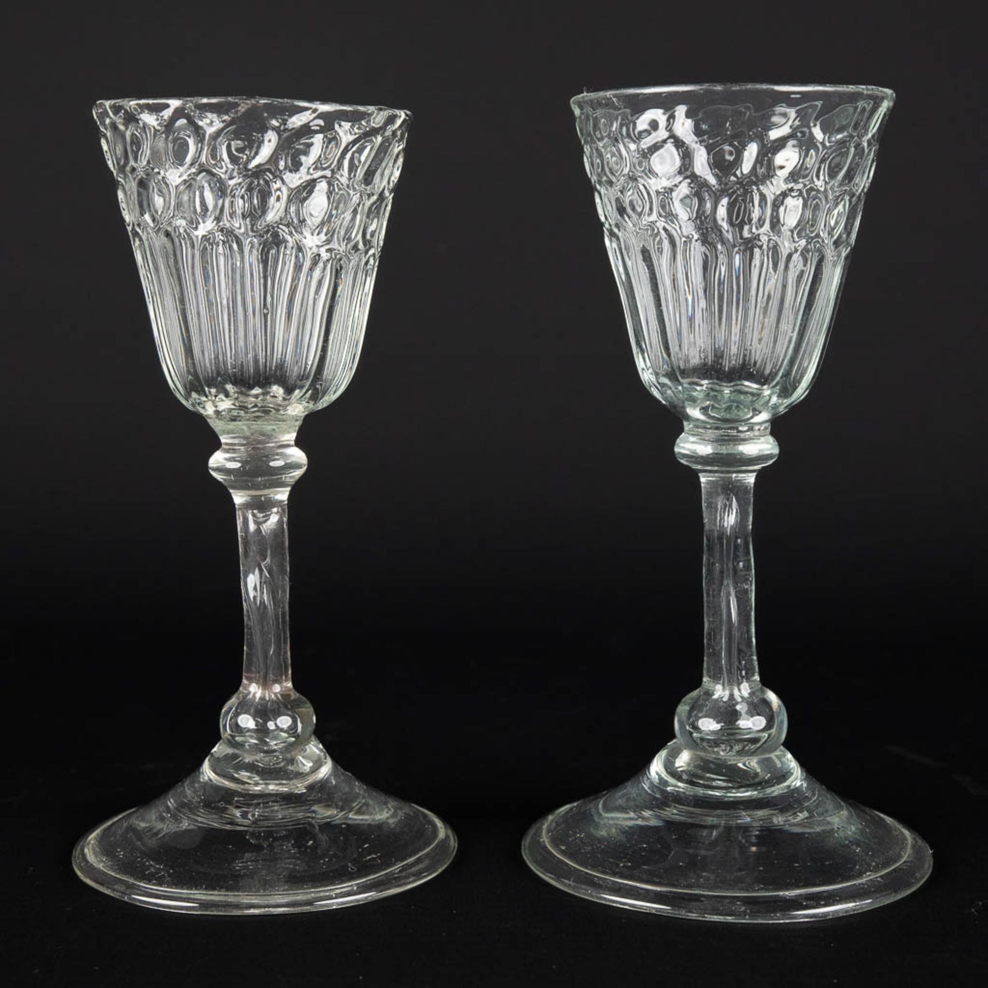 A large collection of antique glasses, Spiraalglazen. 18th/19th C. (H:18 cm) - Bild 8 aus 15