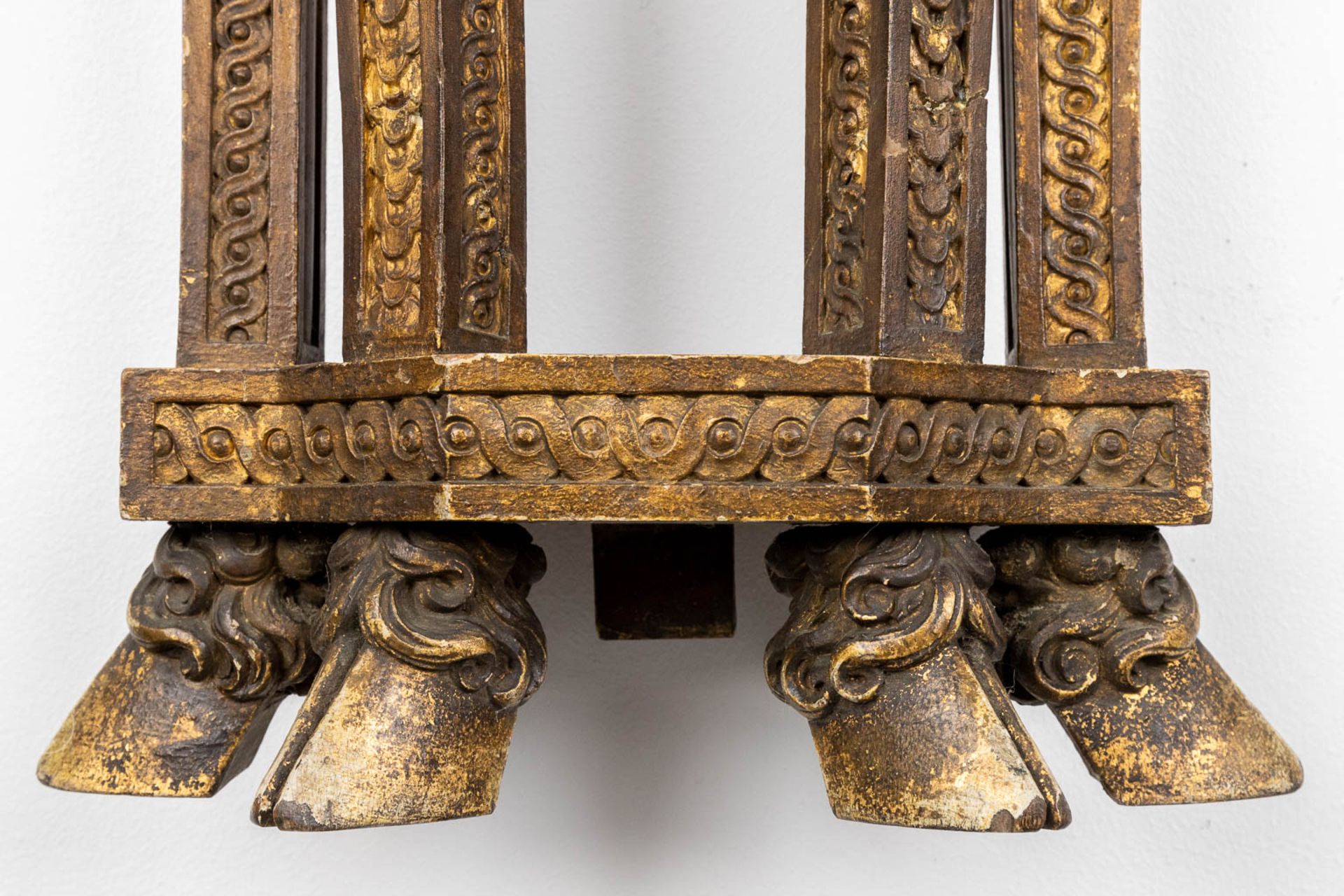 A console table with ram's heads, gilt and sculptured wood and a Carrara marble top. 19th C. (D:41 x - Image 12 of 15