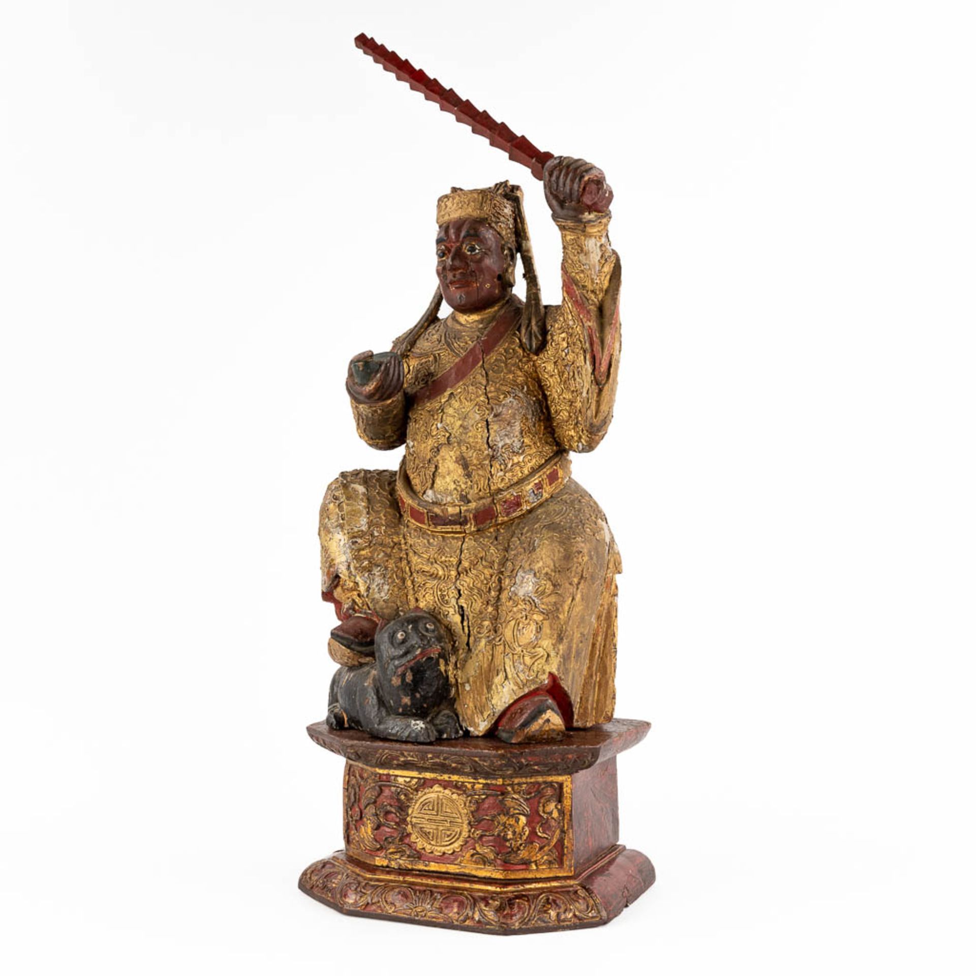 A Chinese antique figurine of a warrior, gilt and polychrome wood sculpture, 18th/19th C. (D:20 x W: - Bild 3 aus 19