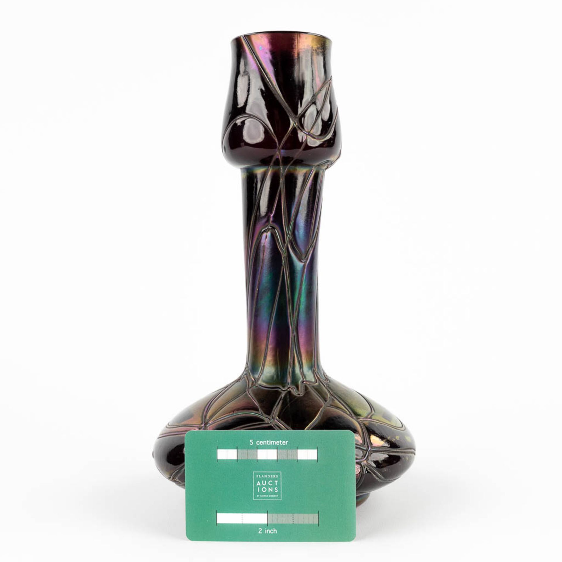 Pallme-Konig 'Vase' iridescent glass (H:26 x D:15 cm) - Image 2 of 10