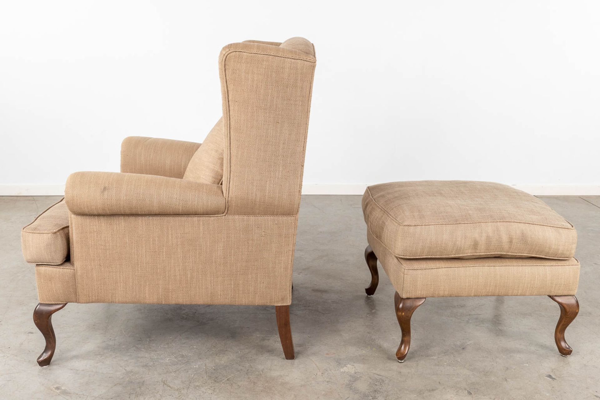 Marie's Corner, a wingback chair with ottoman. 21st C. (D:90 x W:84 x H:103 cm) - Image 5 of 13