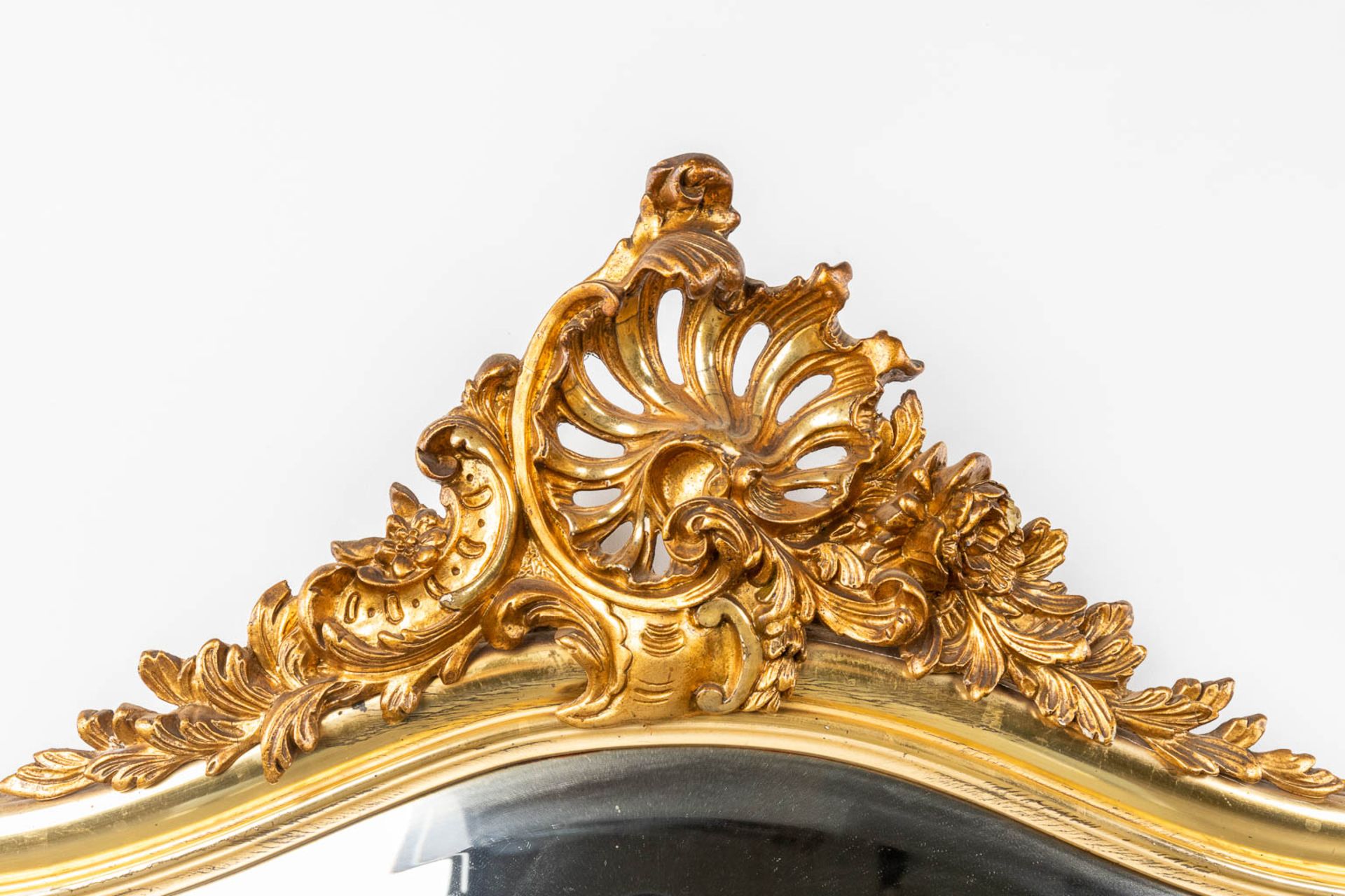 A mirror, gilt wood and stucco in Louis XV style. Circa 1900. (W:104 x H:180 cm) - Bild 3 aus 12