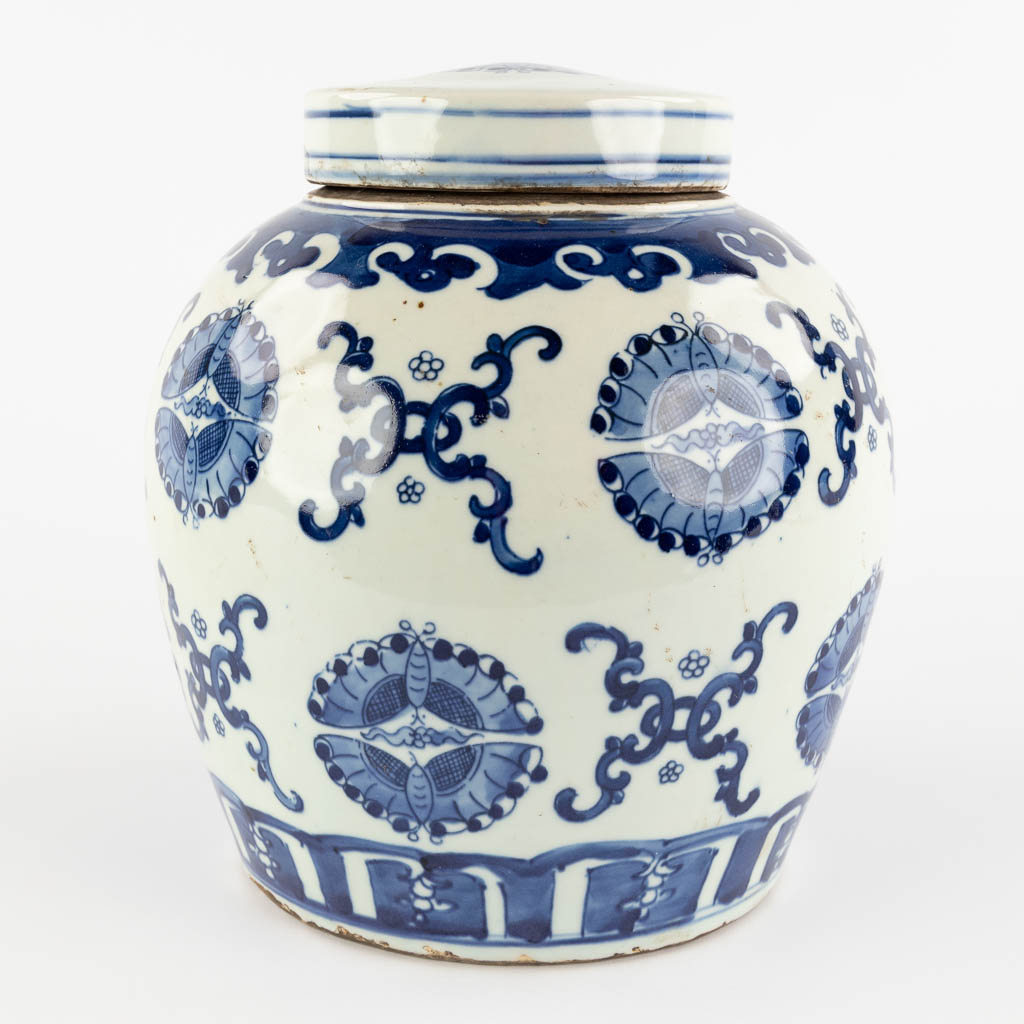 A Chinese ginger jar, decorated with butterflies, export porcelain for the Middle Eastern market. 19 - Image 6 of 12