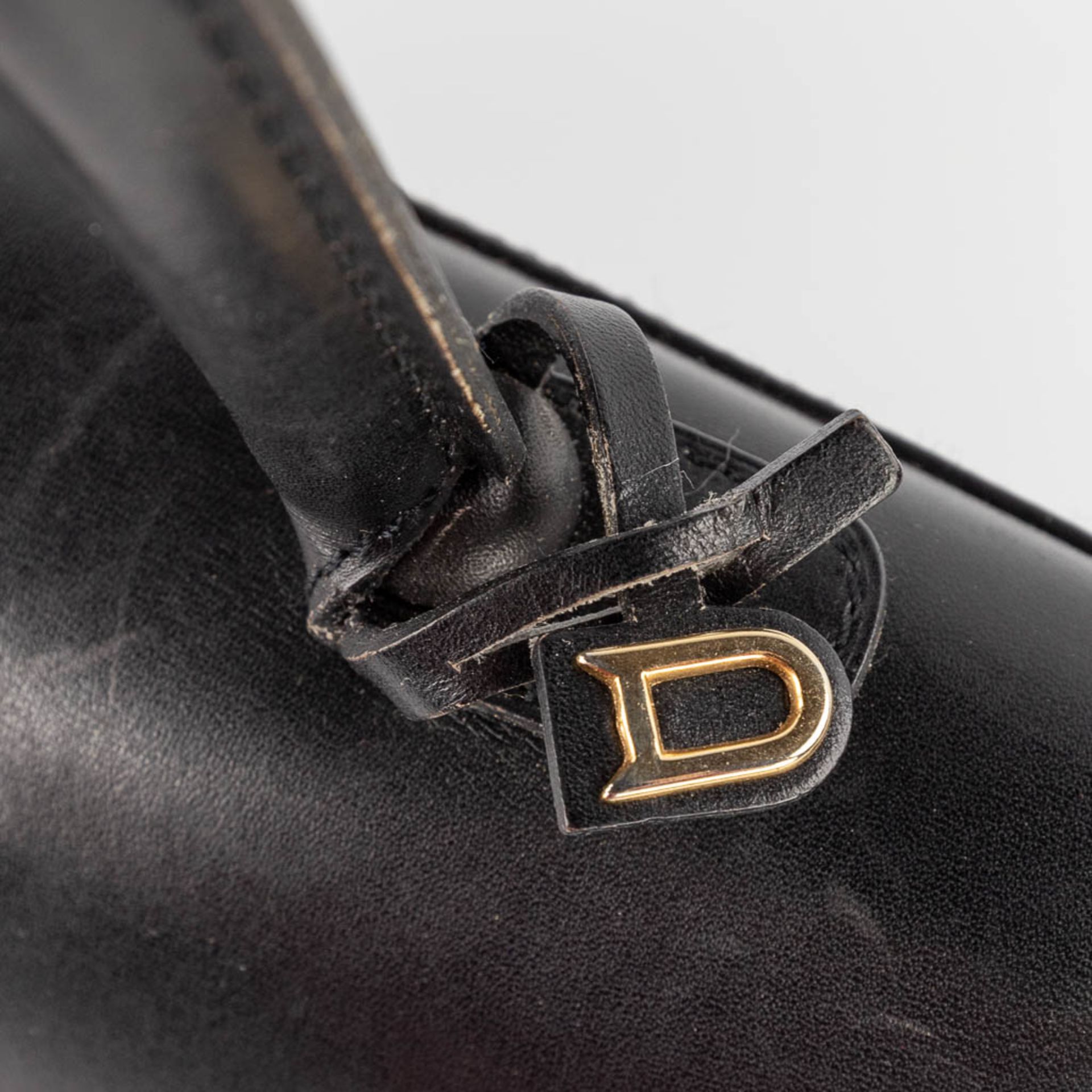 Delvaux, 'Brillant' PM a handbag, black leather with gold-plated hardware. (D:15 x W:28 x H:21 cm) - Bild 10 aus 22