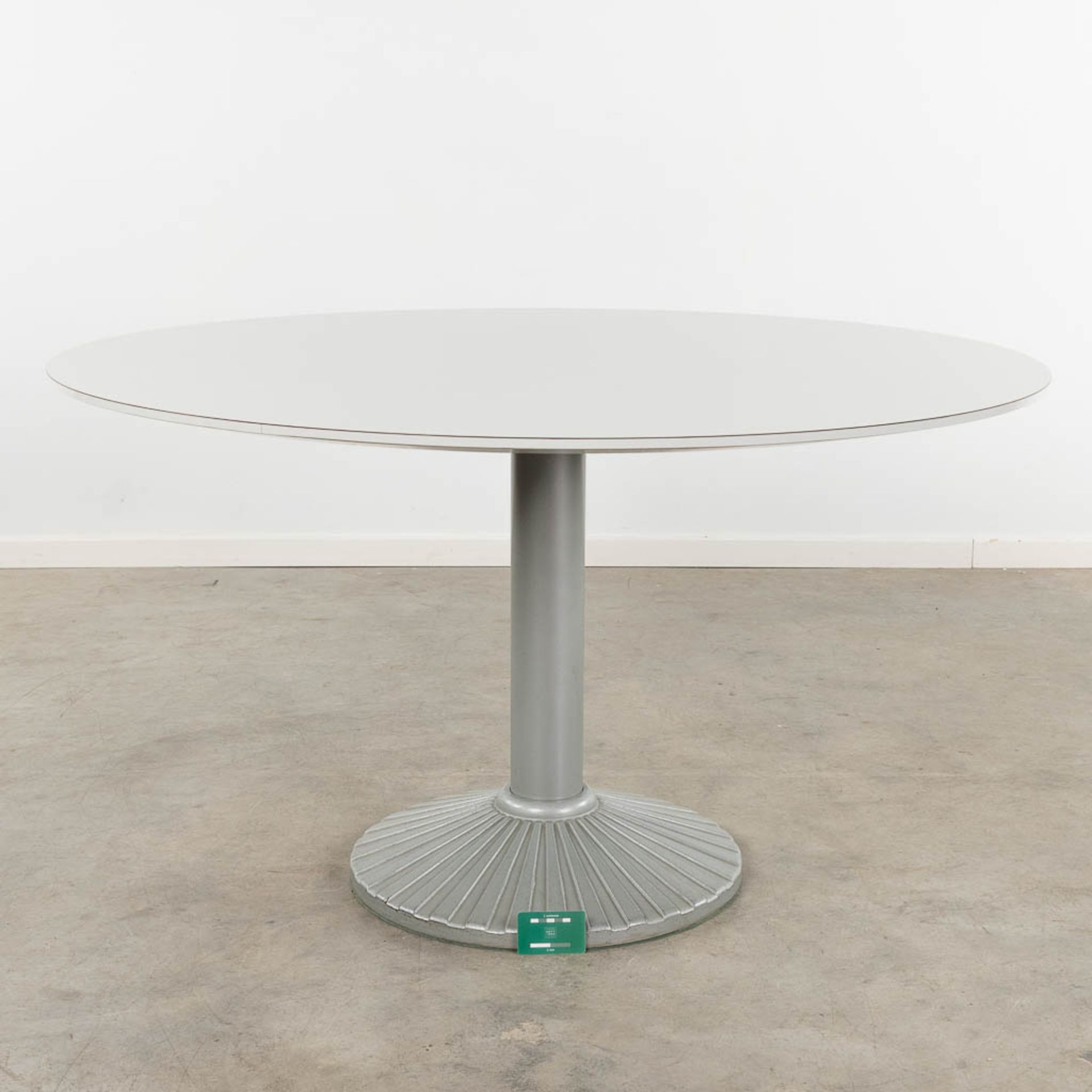 Peter NOEVER (XX-XXI) 'Round Table' for Zanotta. (H:73 x D:128 cm) - Image 2 of 9