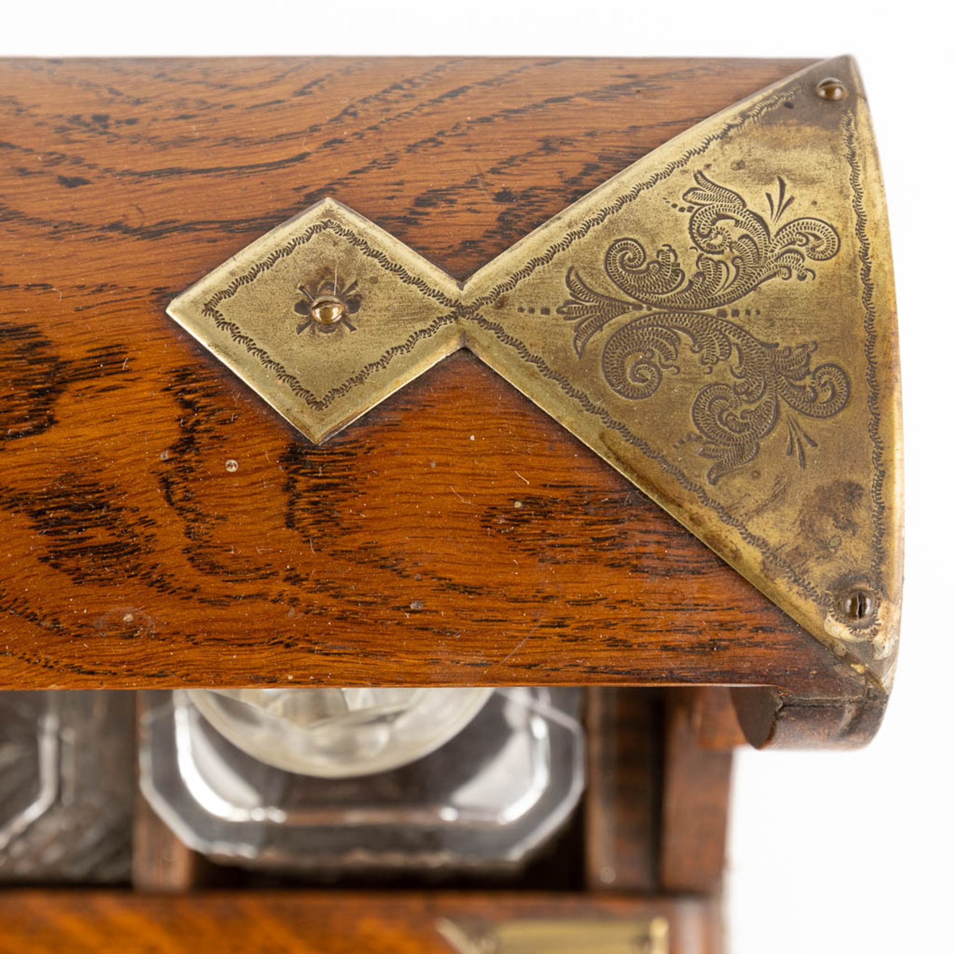 A Cave-à-Liqueur, Boulle inlay Napoleon 3, added a Cave-à-Liqueur and Cigar storage box, circa 1900. - Image 19 of 22