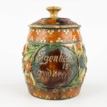 Léo MAES (XIX-XX) 'Tobacco Jar' inscription Eigen Heerd is Goud Weerd'. Torhout. (H:22 x D:16 cm)