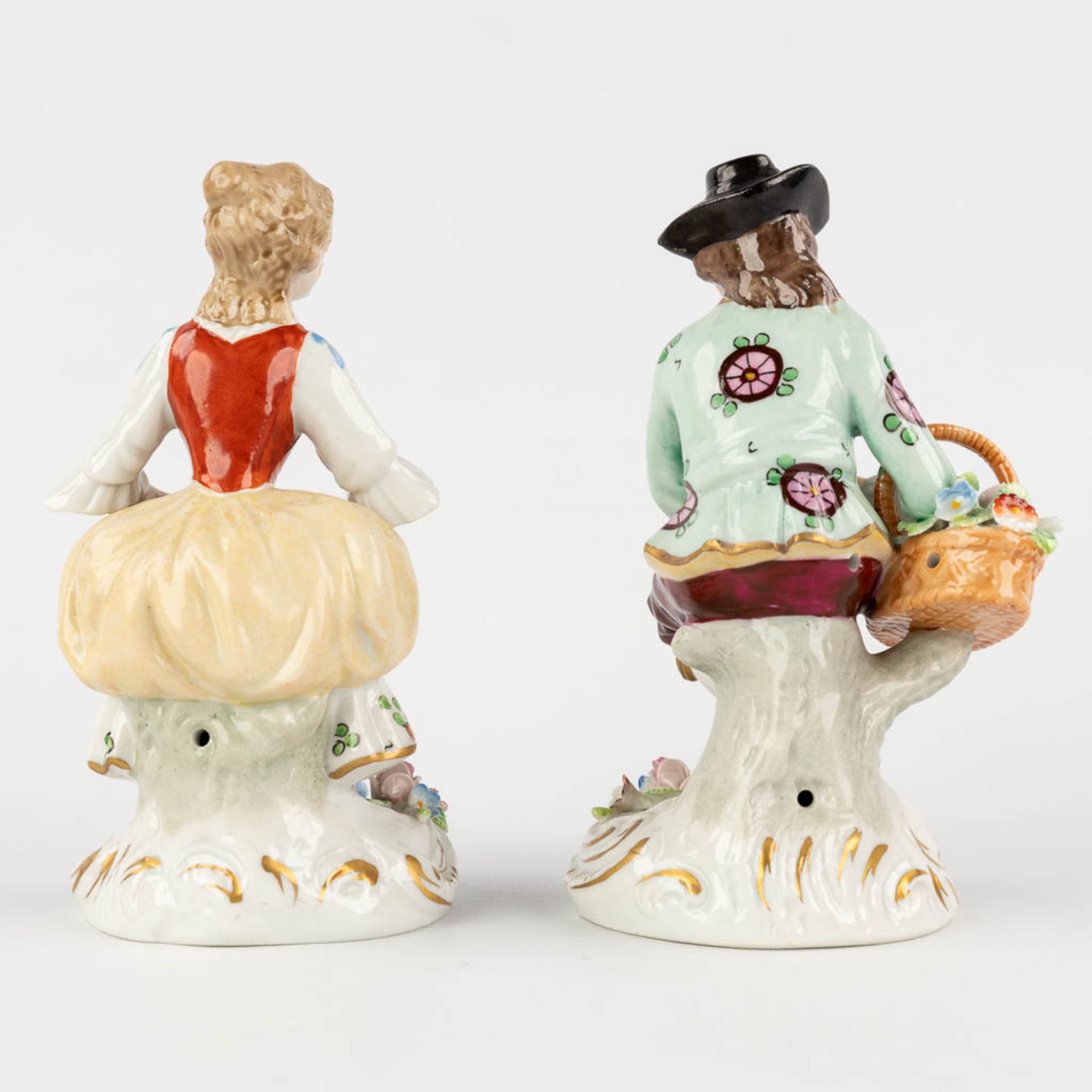 Sitzendorf, 4 figurines, poychrome porcelain. 19th and 20th C. (H:10 x D:9 cm) - Bild 15 aus 20