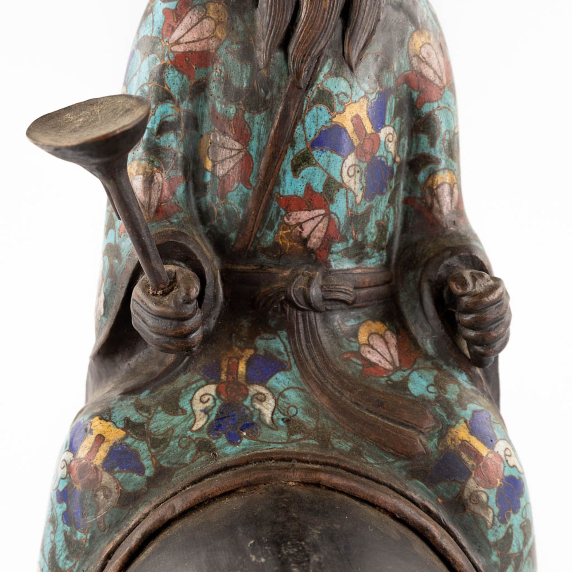 A Japanese figure of Lao Zi seated on a mule, Champslevé bronze. Possibly Meji period. (D:18 x W:55  - Bild 8 aus 12