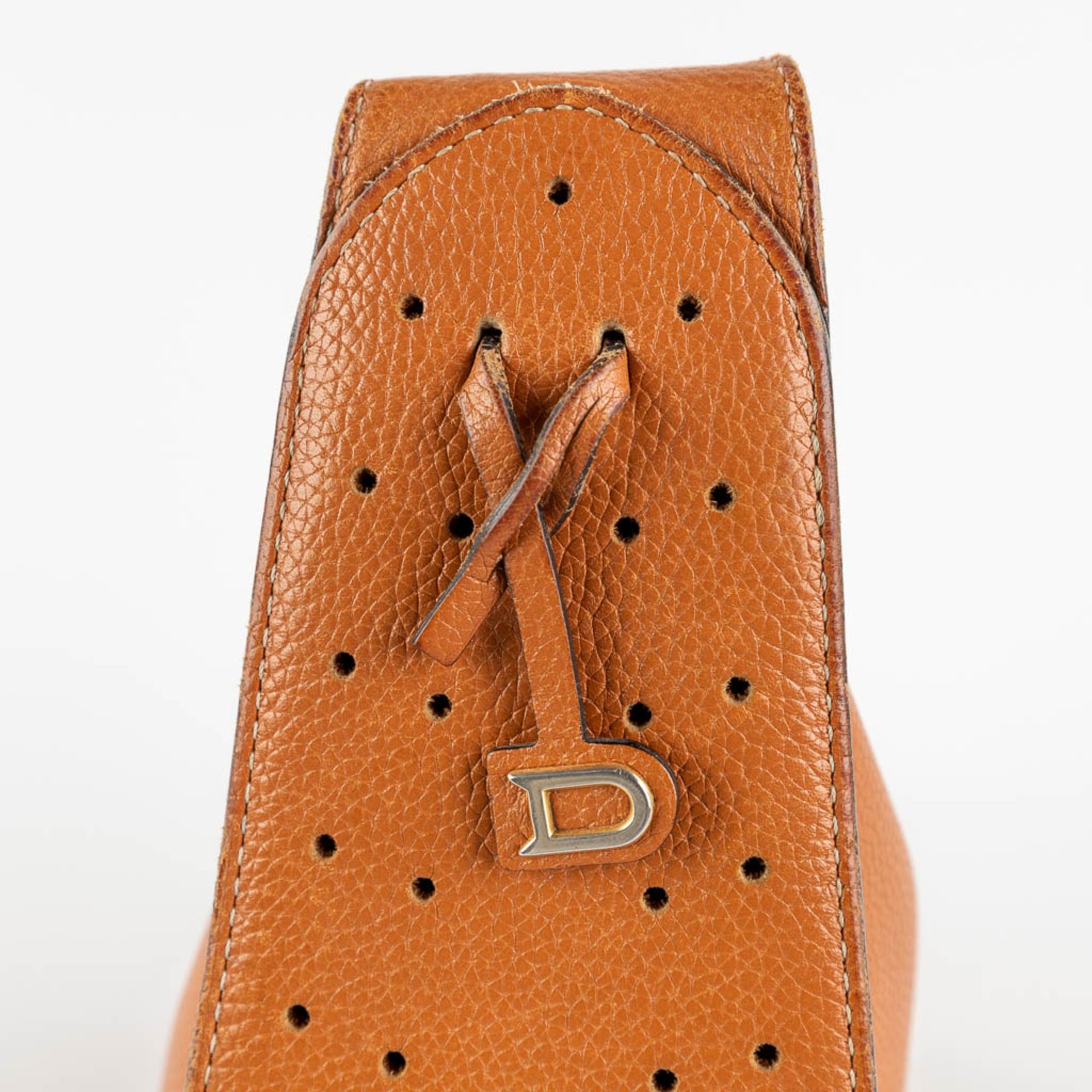 Delvaux, Pensée, a handbag made of brown leather. (W:24 x H:32 cm) - Bild 12 aus 18