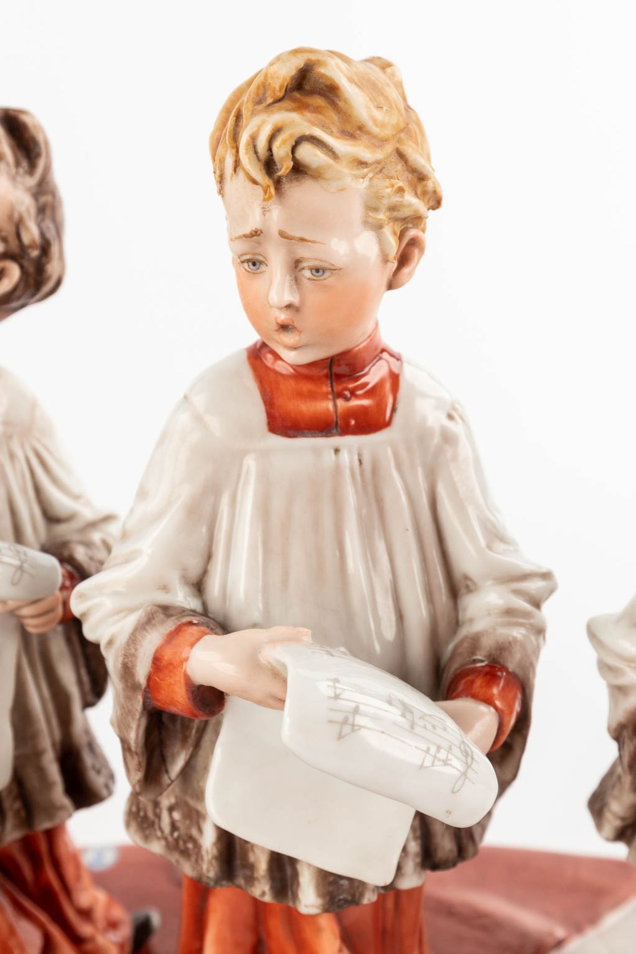 Capodimonte, 'Schola Cantoro', a porcelain group with a mechanical music box. 20th C. (D:23 x W:48 x - Bild 12 aus 18