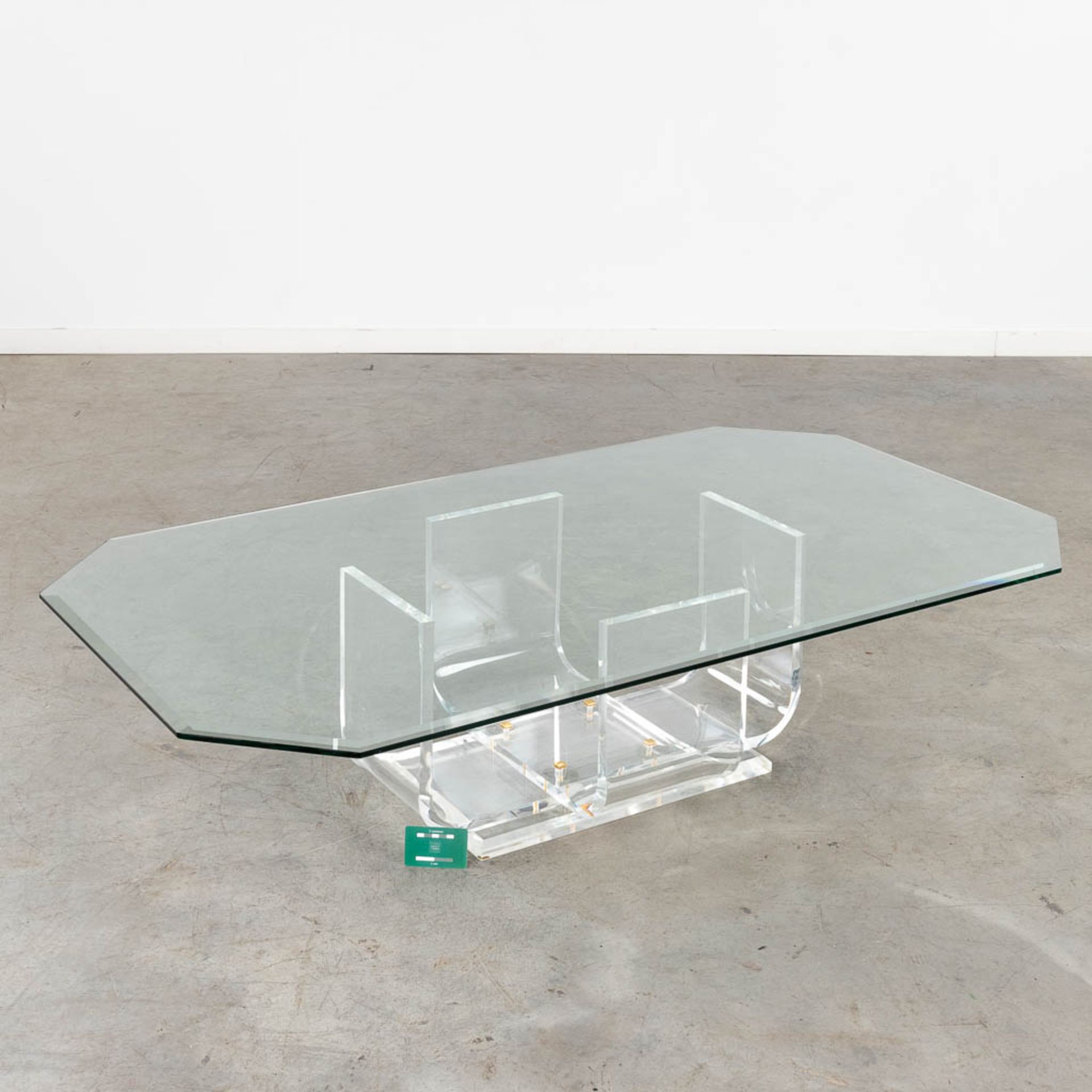 A coffee table, acrylic and glass. 20th C. (D:80 x W:140 x H:37 cm) - Image 2 of 9