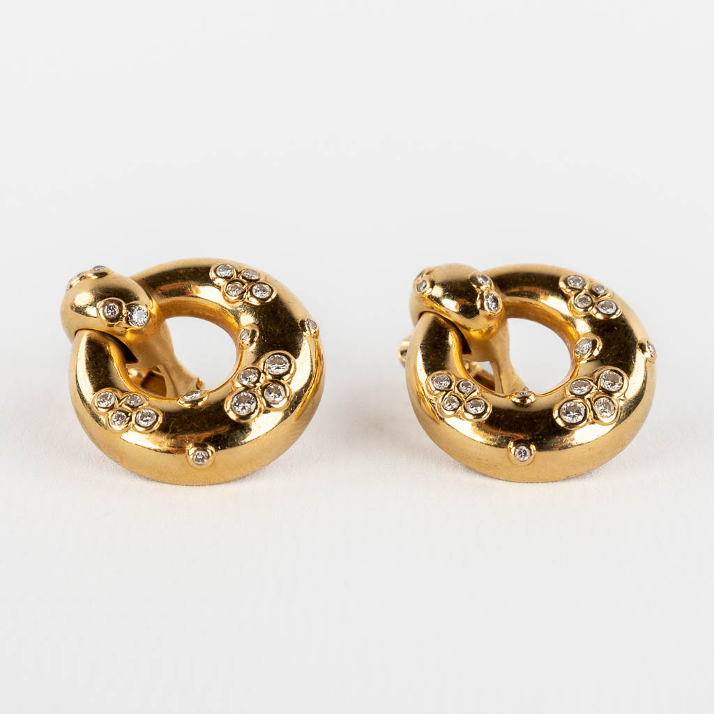 Cartier, a pair of earrings, 18kt yellow gold with diamonds. 1994. (W:2,3 x H:2,6 cm) - Image 10 of 10