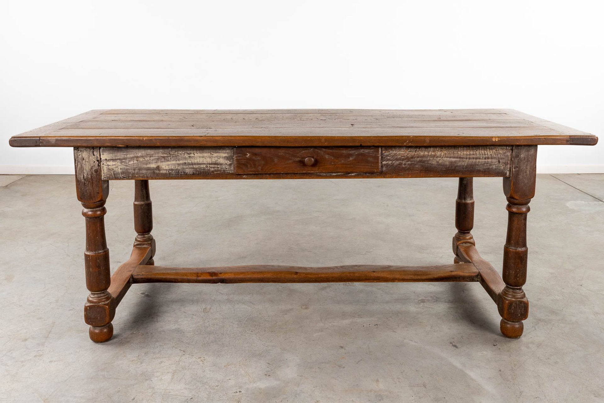 An antique farmer's table, oak, 19th C. (D:86 x W:198,5 x H:76 cm) - Image 4 of 12