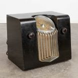 An antique radio 'Schaub Super Radio 229/II' (D:35 x W:47 x H:40 cm)