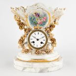 Vieux Bruxelles, a mantle clock with a hand-painted floral decor. 19th C. (D:13 x W:26 x H:31 cm)