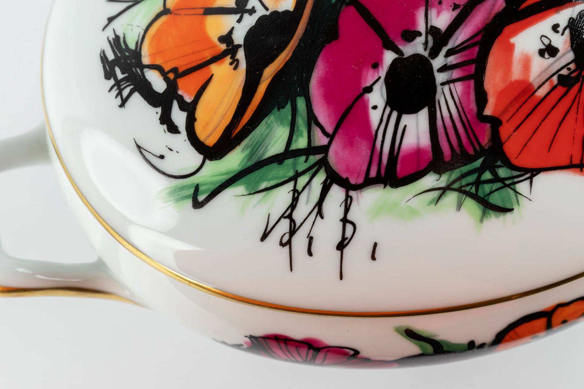 Bernard BUFFET (1928-1999) 'Anemones' for Bernardaud Limoges, France. A porcelain tureen. (D:30,5 x  - Bild 16 aus 16