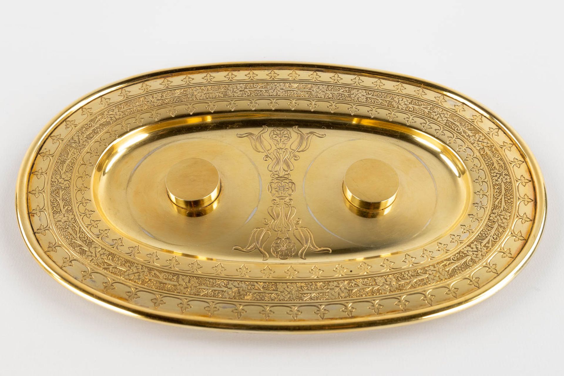 A set of wine and water cruets, gilt silver in the original case. Probably Bourdon, 19th C. (D:15,5 - Image 9 of 15