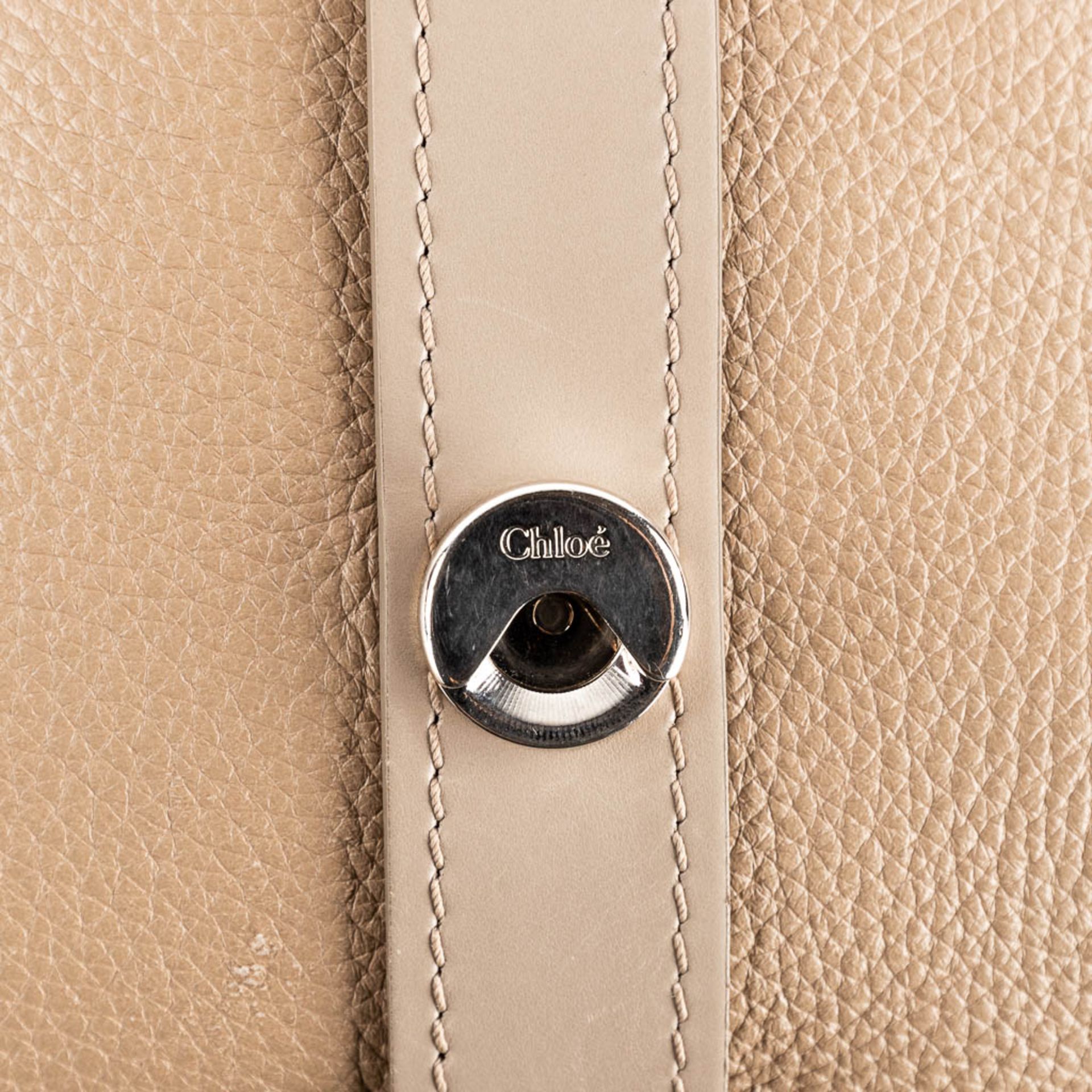 Chloé, a handbag made of brown leather. (W:38 x H:32 cm) - Bild 11 aus 19