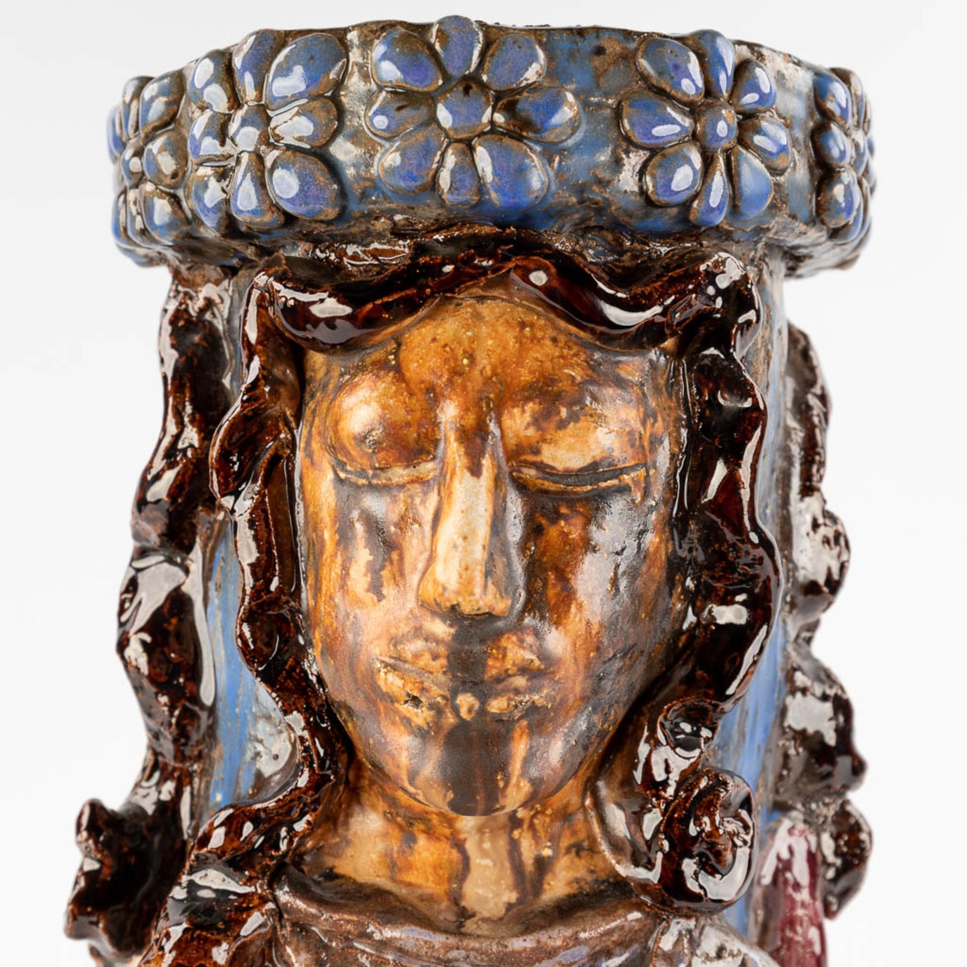 S. PIENS-ISENBORGHS (XX) 'Three Graces' glazed ceramics. (H:56 x D:18 cm) - Bild 9 aus 13