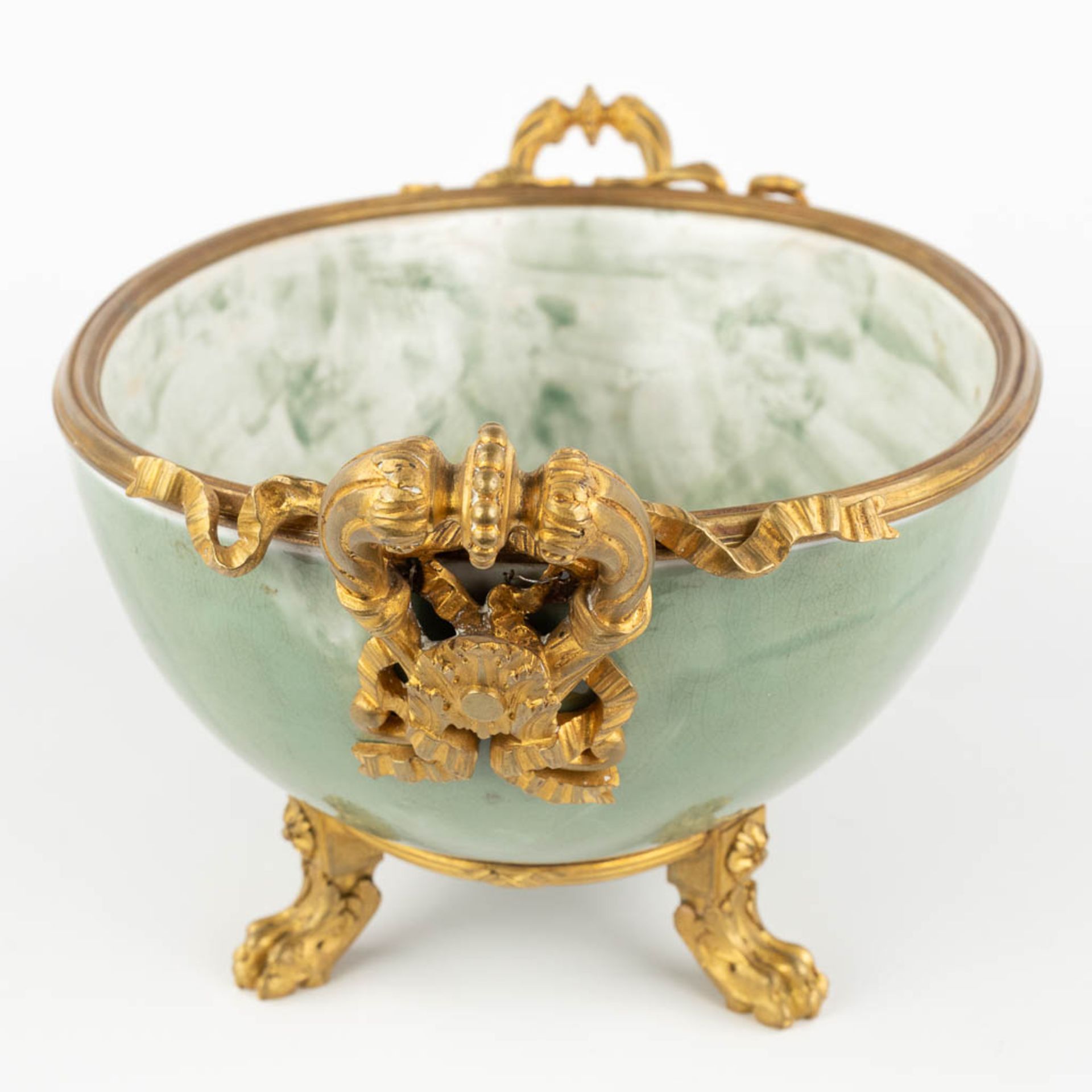 A large bowl mounted with gilt bronze. Glazed stoneware. (D:26 x W:47 x H:20 cm) - Image 4 of 10