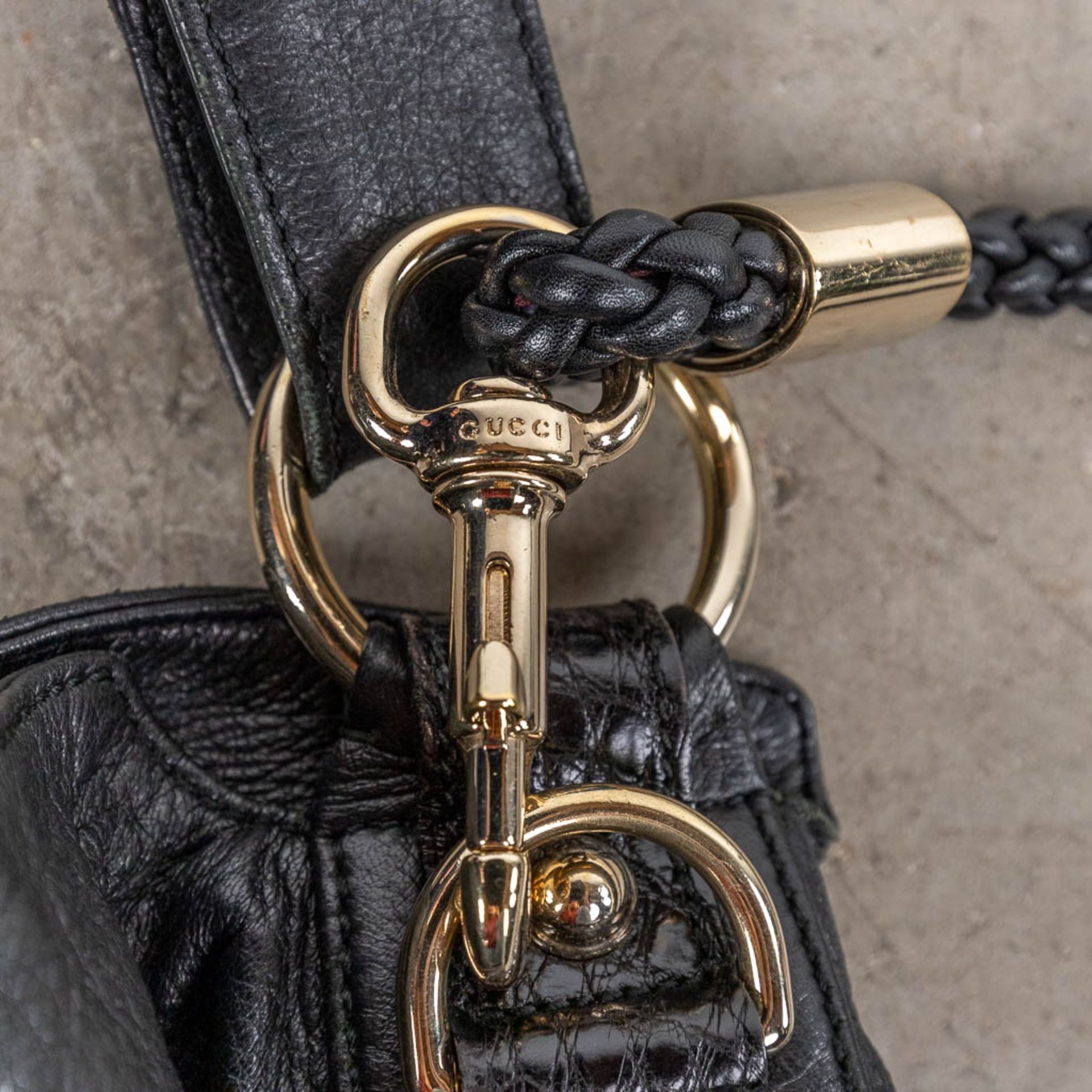 Gucci, a handbag made of black leather, with original belt. (W:40 x H:35 cm) - Bild 11 aus 14