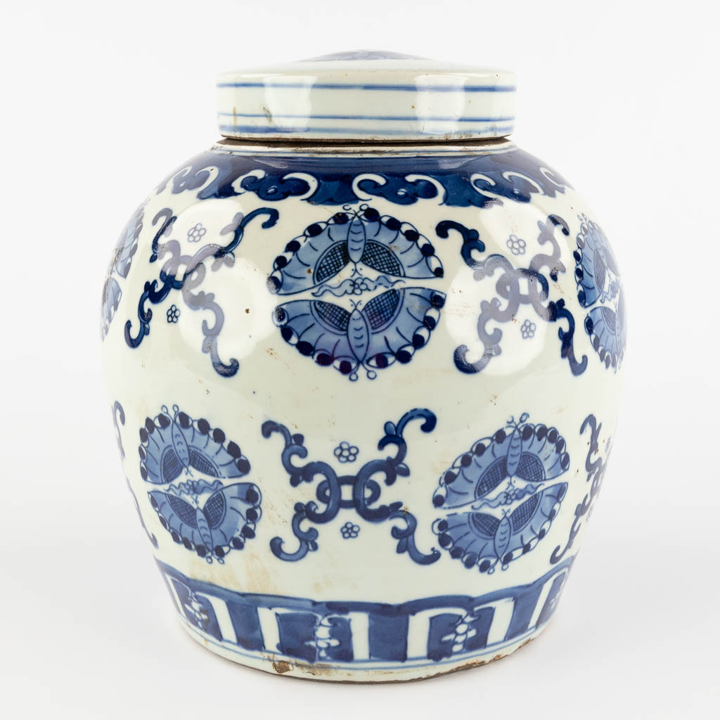 A Chinese ginger jar, decorated with butterflies, export porcelain for the Middle Eastern market. 19 - Image 3 of 12