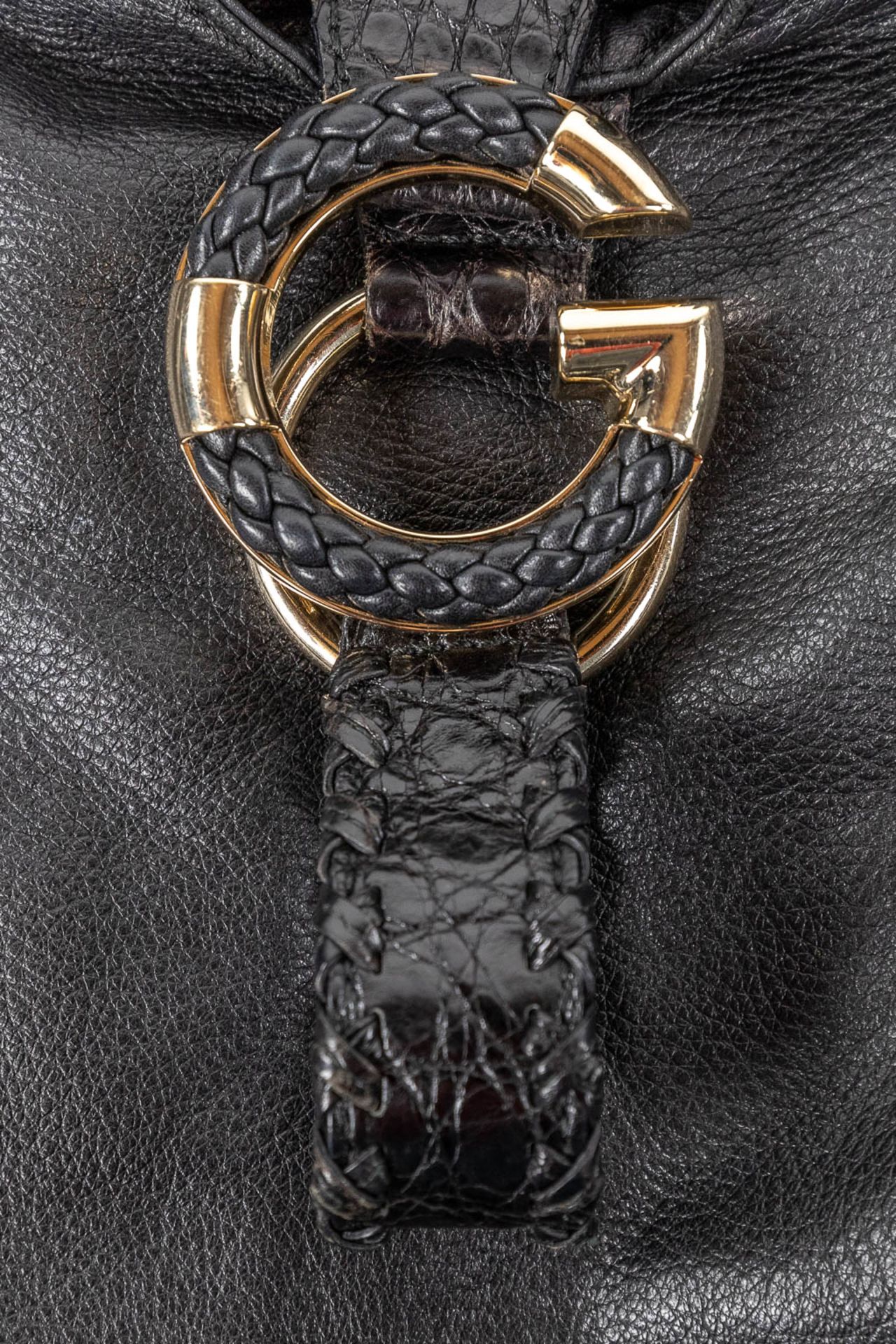 Gucci, a handbag made of black leather, with original belt. (W:40 x H:35 cm) - Bild 9 aus 14