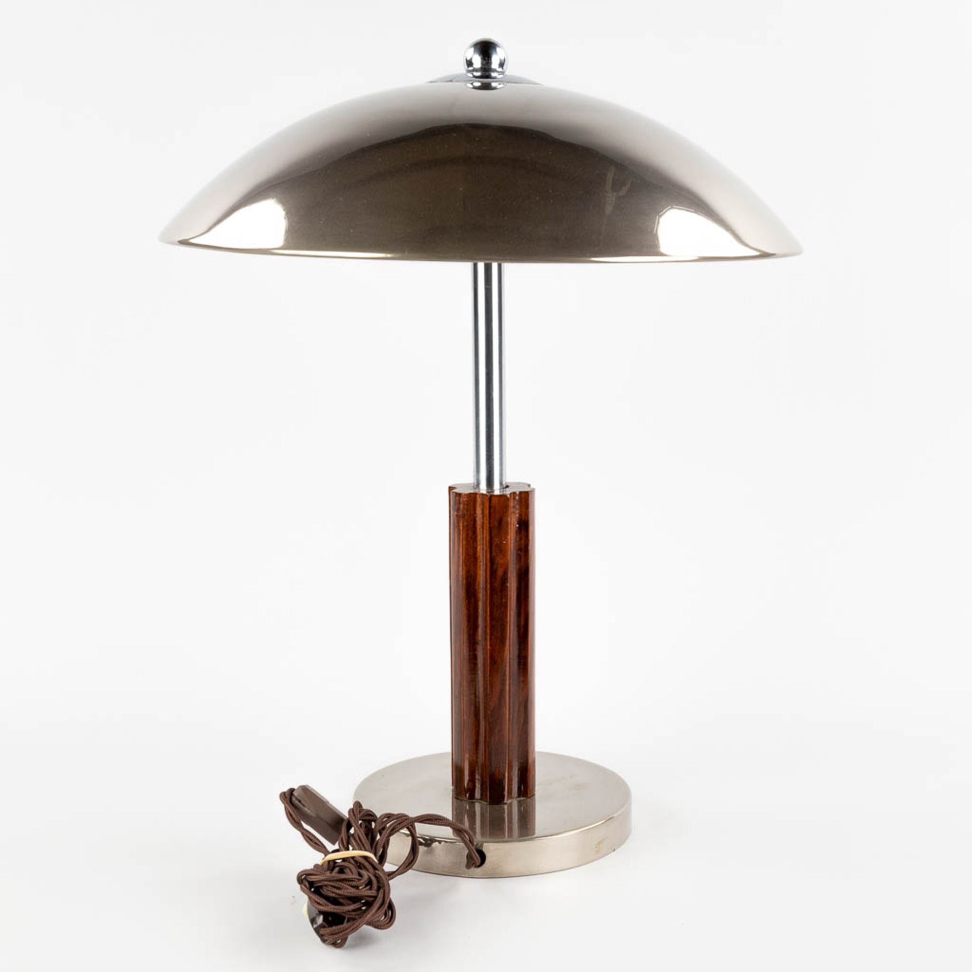 A table lamp, Chrome and wood, probably Germany or The Netharlands, circa 1960. (H:45 x D:35 cm) - Image 5 of 10