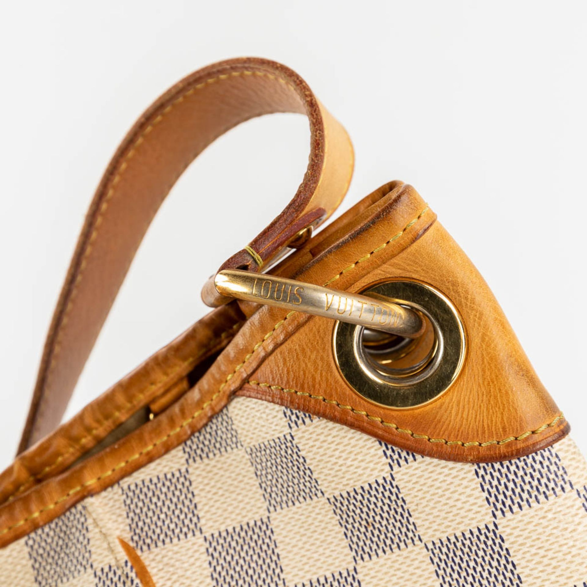 Louis Vuitton, Galleria, a handbag made of Damier Azur. (W:39 x H:30 cm) - Bild 11 aus 18