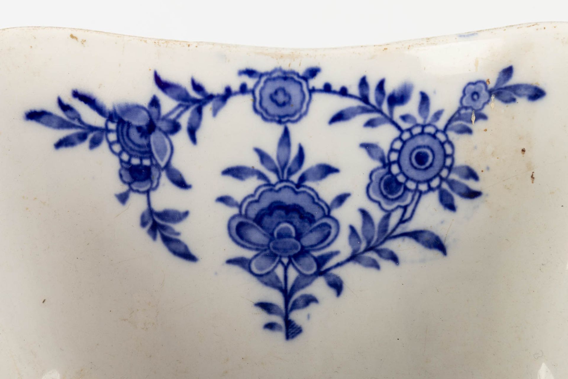 Red Star Line, a salad bowl, blue-white delftware decor, for the Second Class restaurant. Late 19th - Image 9 of 10