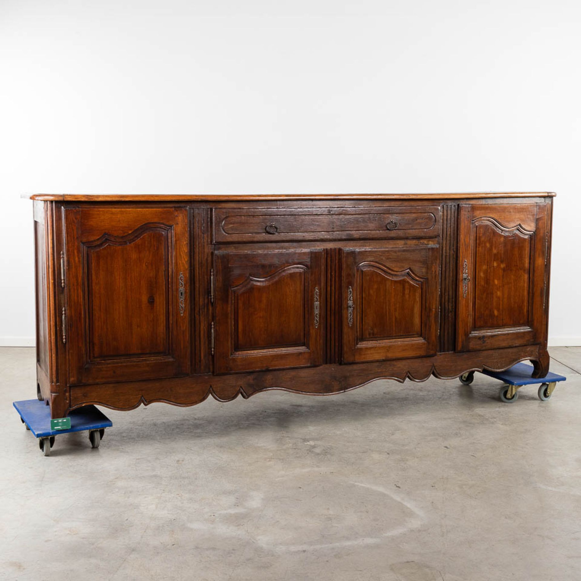 An antique sideboard with 4 doors and a drawer. France, 18th C. (D:64 x W:281 x H:105 cm) - Image 2 of 12