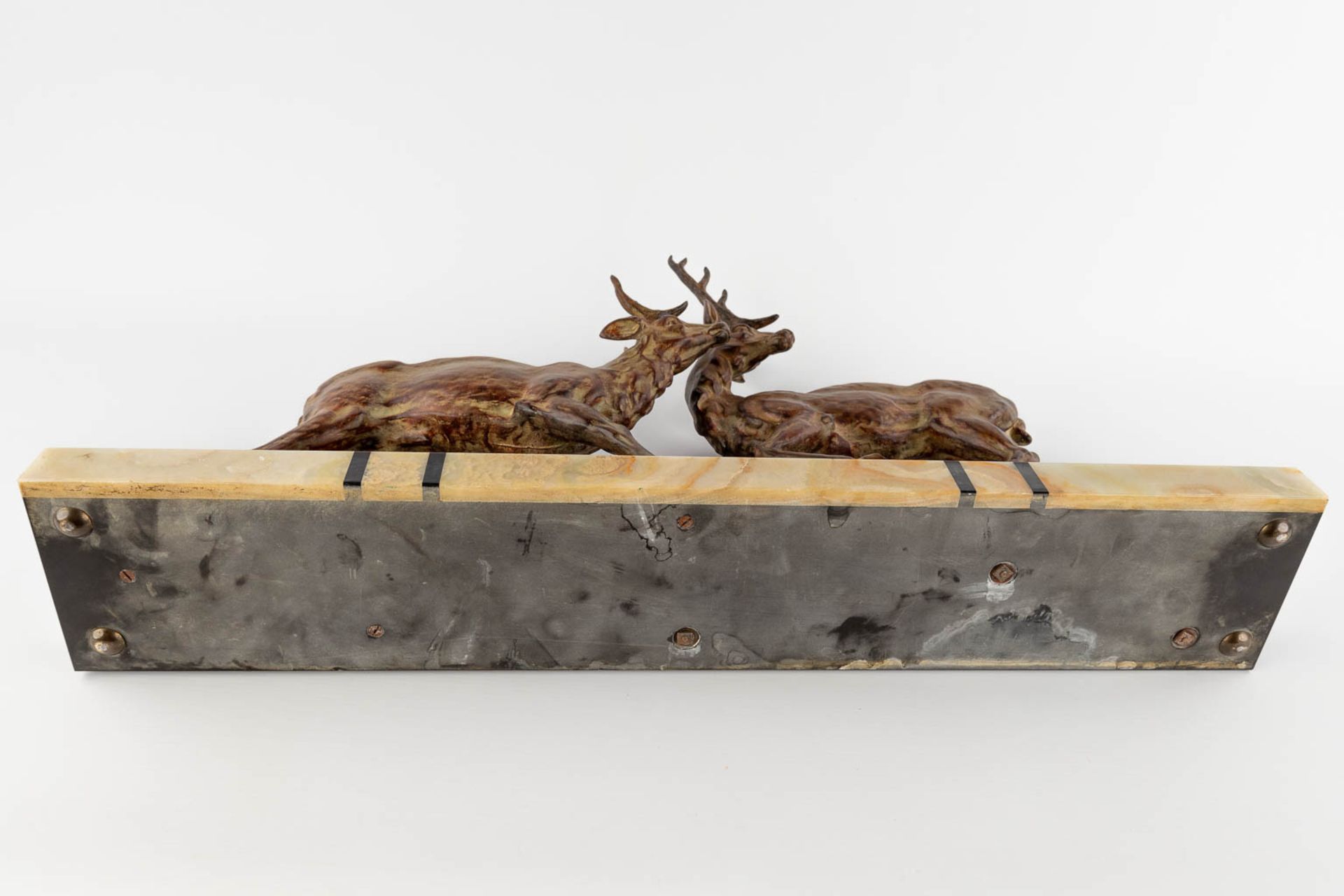 Deer and dogs, two spelter figurines mounted on marble. Art Deco. (D:12,5 x W:66 x H:42 cm) - Bild 8 aus 18