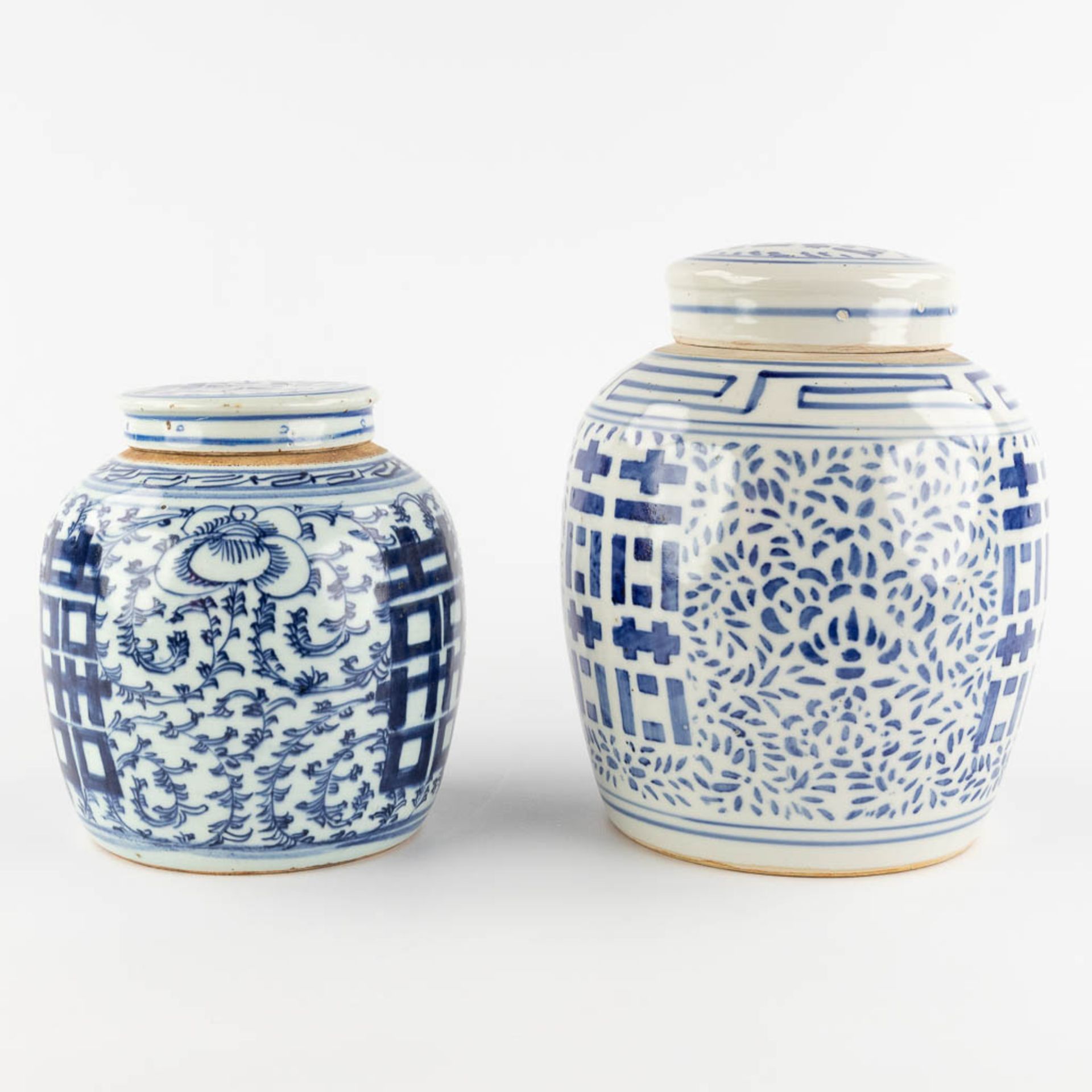 Two Chinese ginger jars with a blue-white decor of Happiness, Double Xi sign. 19th/20th C. (H:27 x D - Bild 4 aus 14