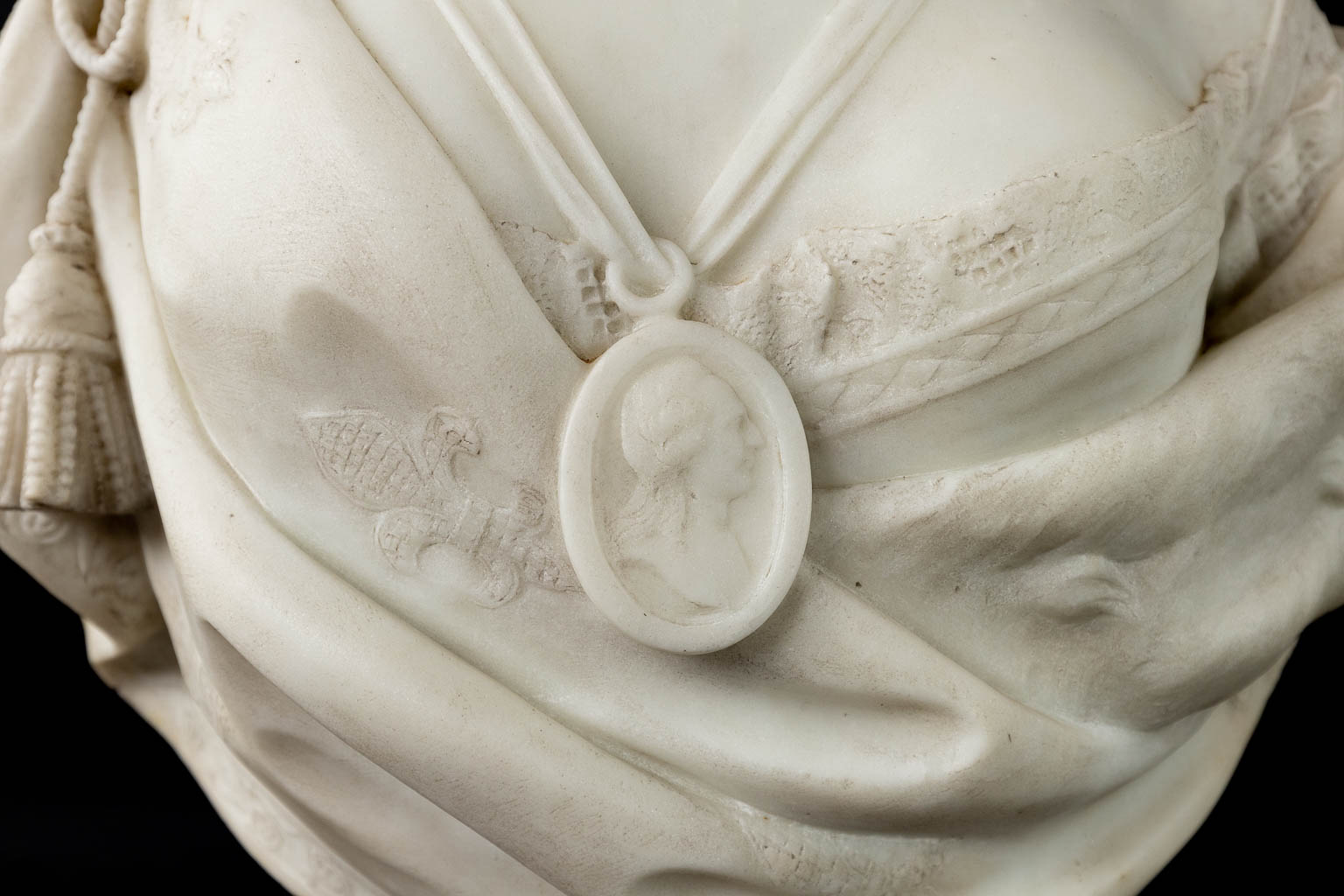 Simon Louis BOIZOT (1743-1809)(after) 'Marie Antoinette' sculptured Carrara marble. 19th C. (D:28 x - Image 8 of 9