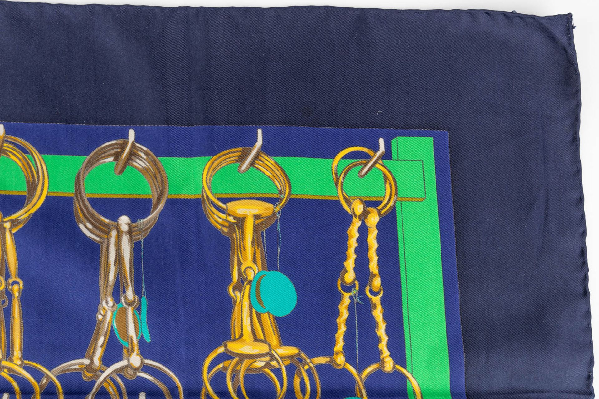 Hermès Paris, a set of 2 silk scarfs. (W:90 x H:90 cm) - Bild 20 aus 22