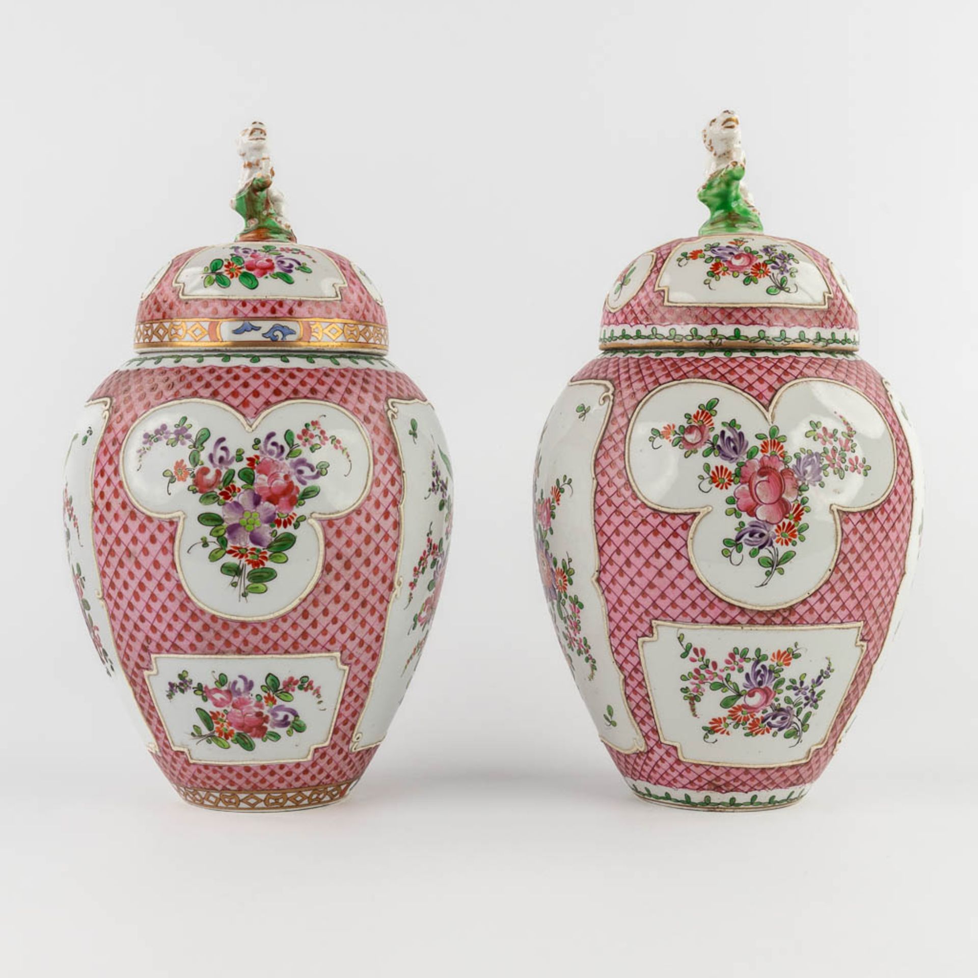 Samson, a pair of Oriental inspired vases with a hand-painted flower decor. (H:27 x D:15 cm) - Image 10 of 16