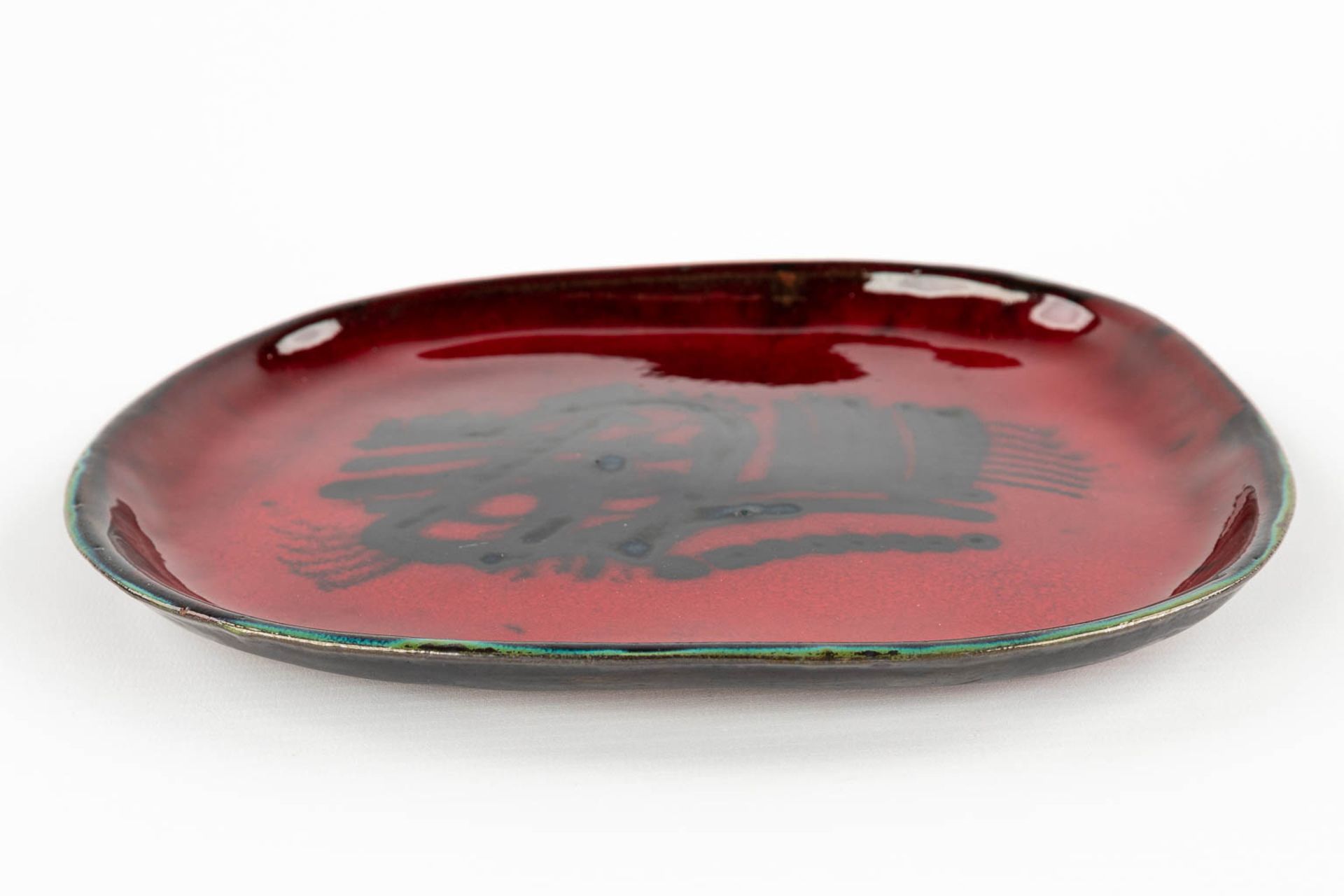 Jan COBBAERT (1909-1995) 'Bowl' Red glazed ceramics. (D:23 x W:27 x H:2 cm) - Image 6 of 9