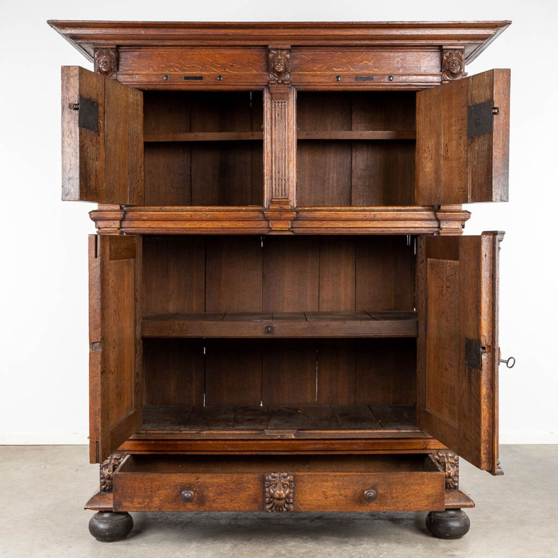 An antique four door cabinet, sculptured oak. 18th C. (D:76 x W:186 x H:216 cm) - Image 3 of 20