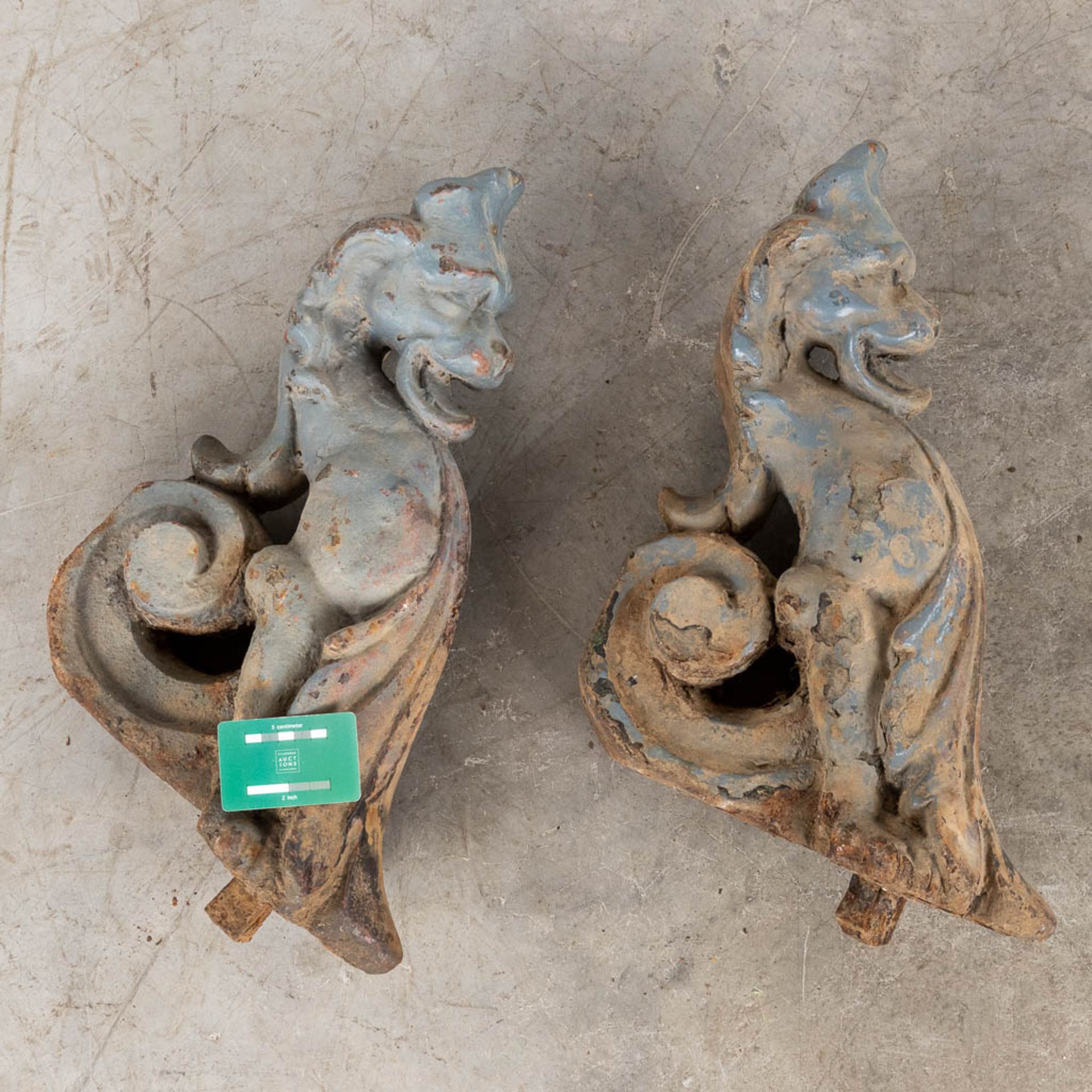 Two 'Chasses-Roues', wall protectors for carriage wheels, patinated cast iron. 19th C. (W:36 x H:47 - Image 2 of 13