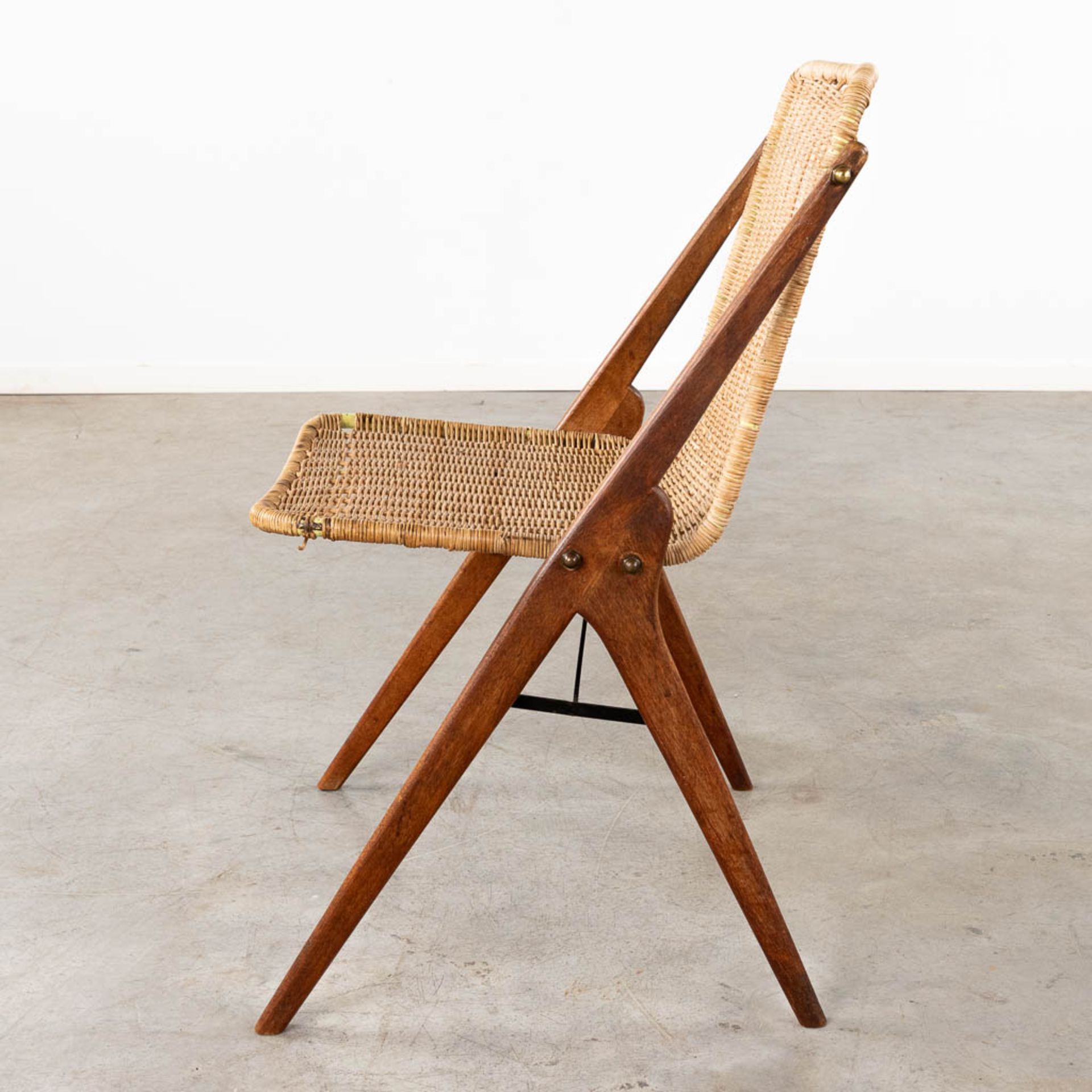 A mid-century table and 6 chairs, rotan and metal, teak wood. Circa 1960. (D:86 x W:160 x H:76 cm) - Image 28 of 31