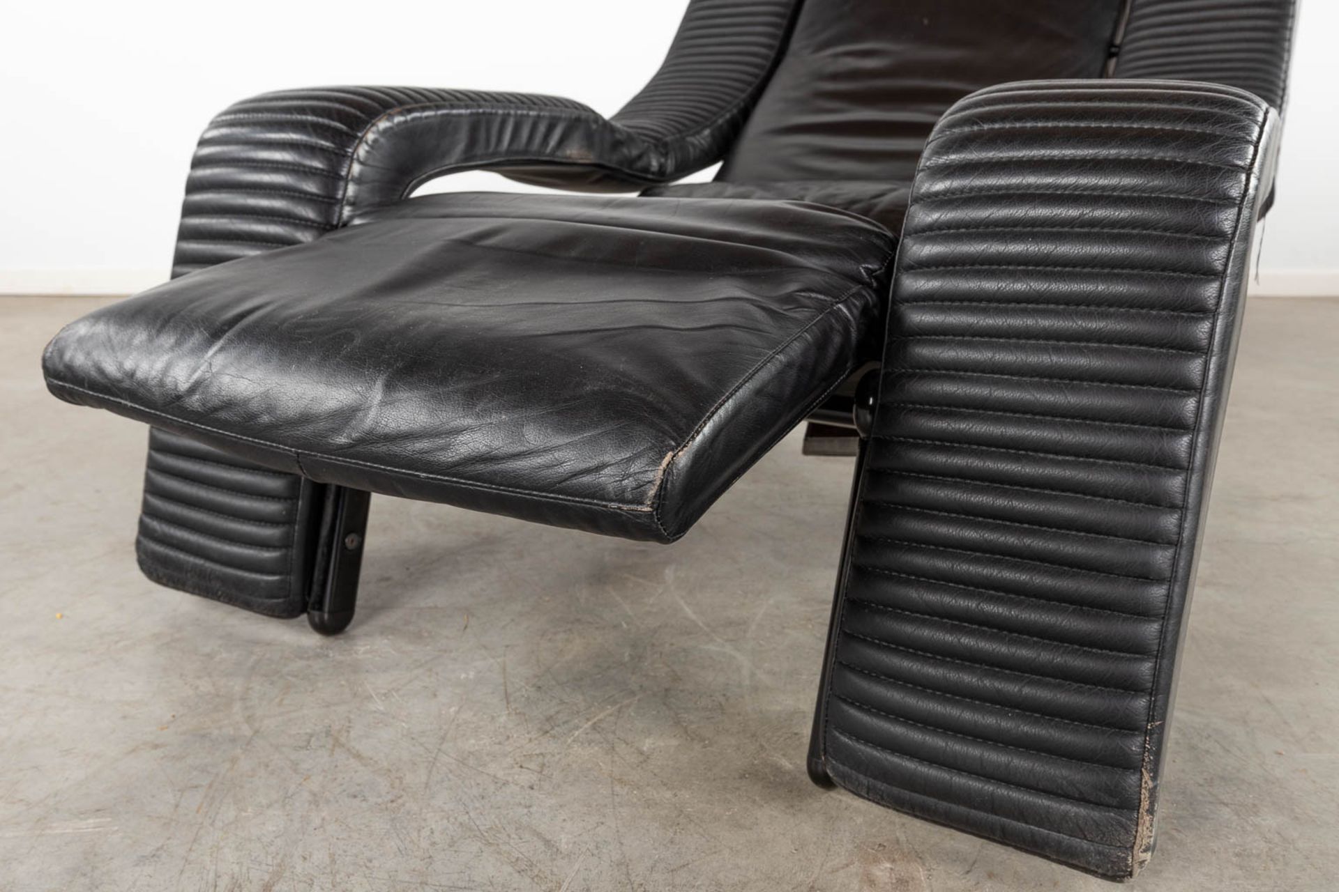 Titina AMMANATI &amp; Giampiero VITELLI (XX) 'Lounge Chair' for Brunati (D:120 x W:90 x H:73 cm) - Image 17 of 17