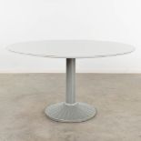 Peter NOEVER (XX-XXI) 'Round Table' for Zanotta. (H:73 x D:128 cm)